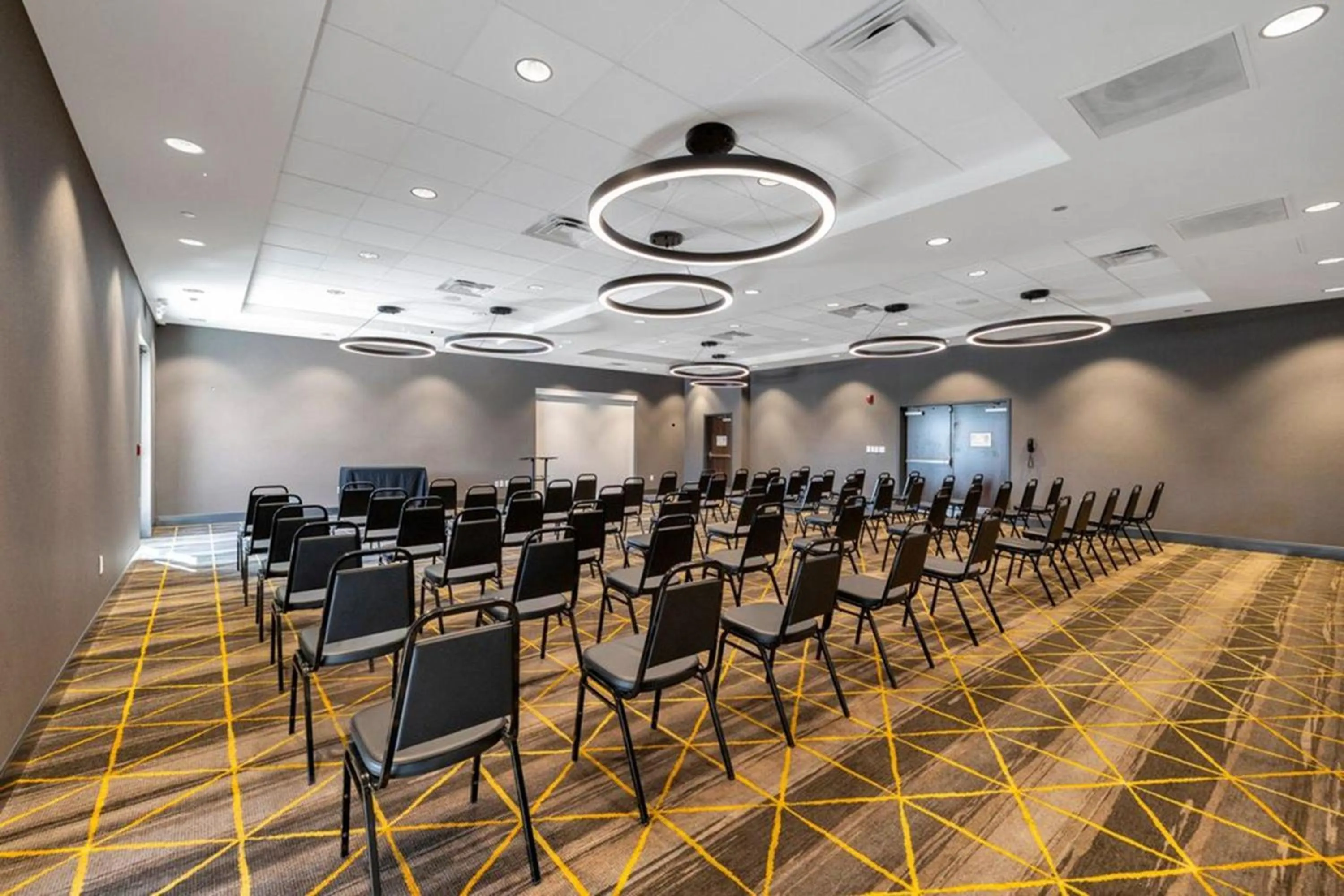 Meeting/conference room in Holiday Inn - Chicago - Tinley Park by IHG
