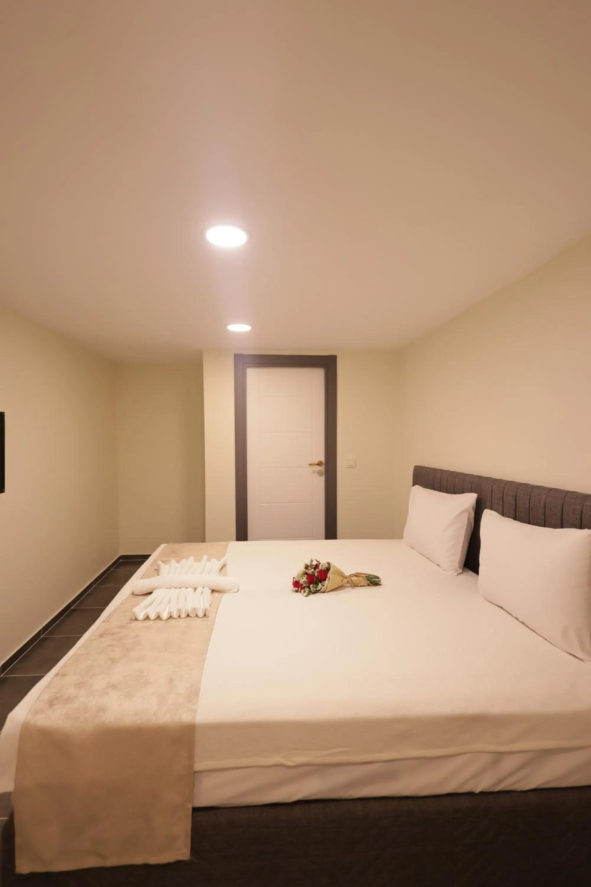 Photo of the whole room, Bed in Bonita Apart