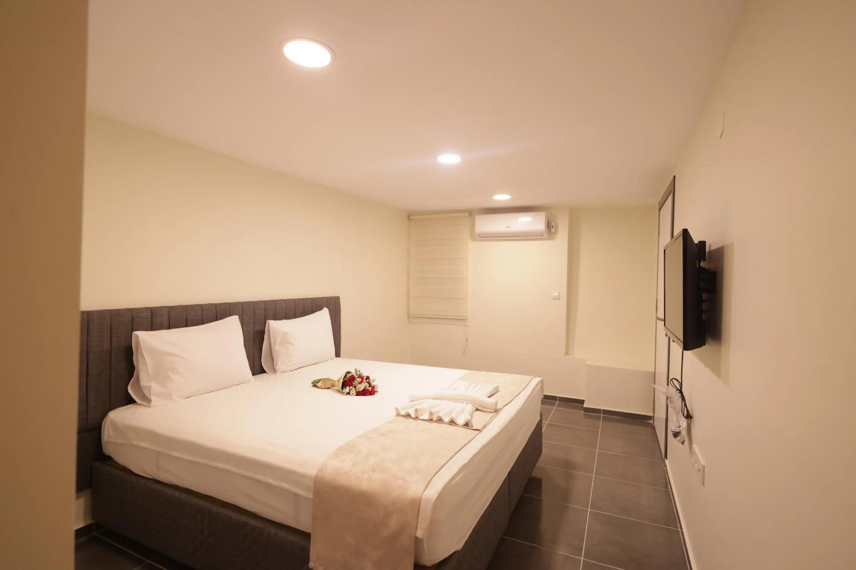 Photo of the whole room, Bed in Bonita Apart