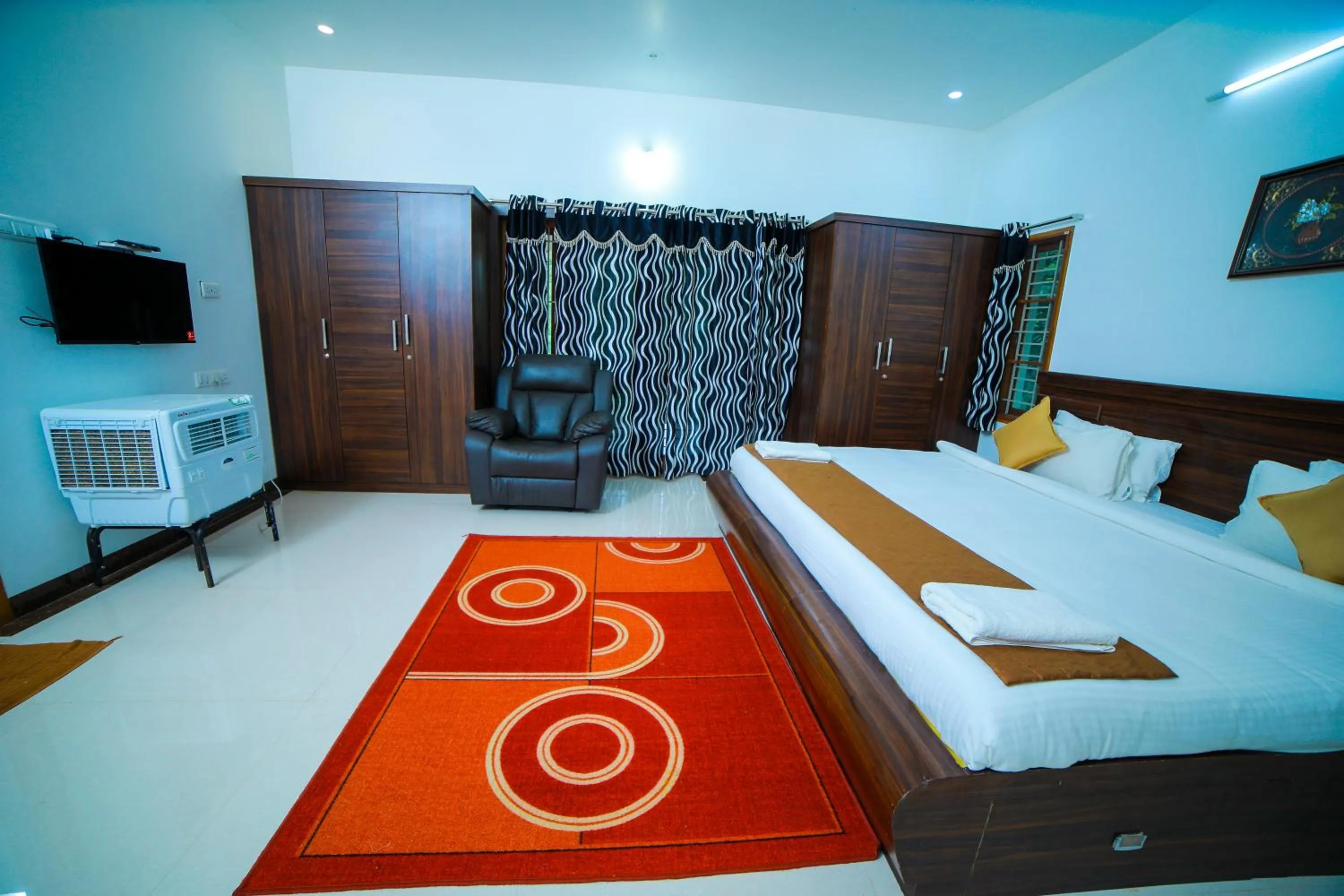 Bedroom, Bed in WOW Bison Woods Organic Veg Resort - Yercaud