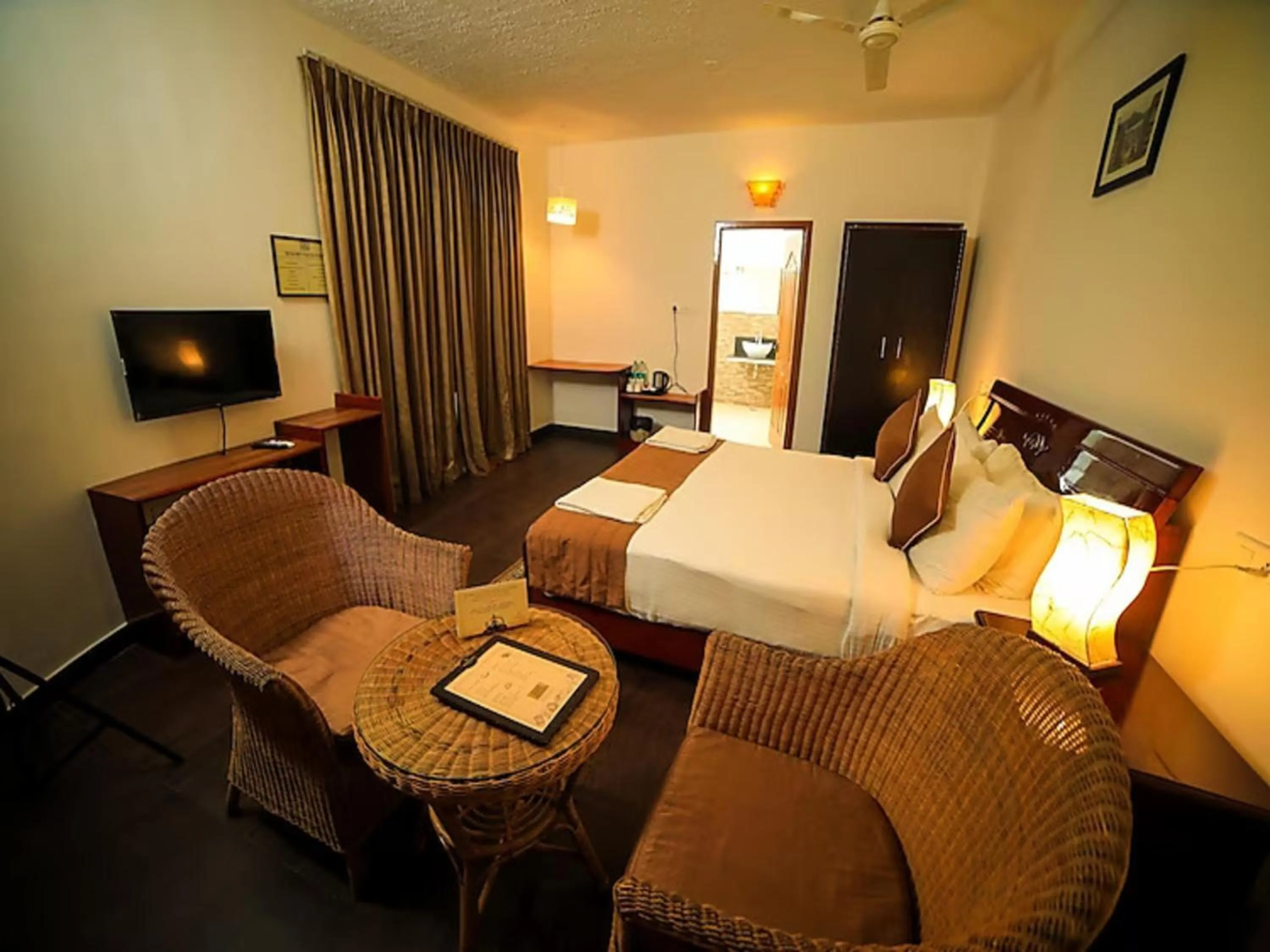 Bedroom, Bed in WOW Bison Woods Organic Veg Resort - Yercaud