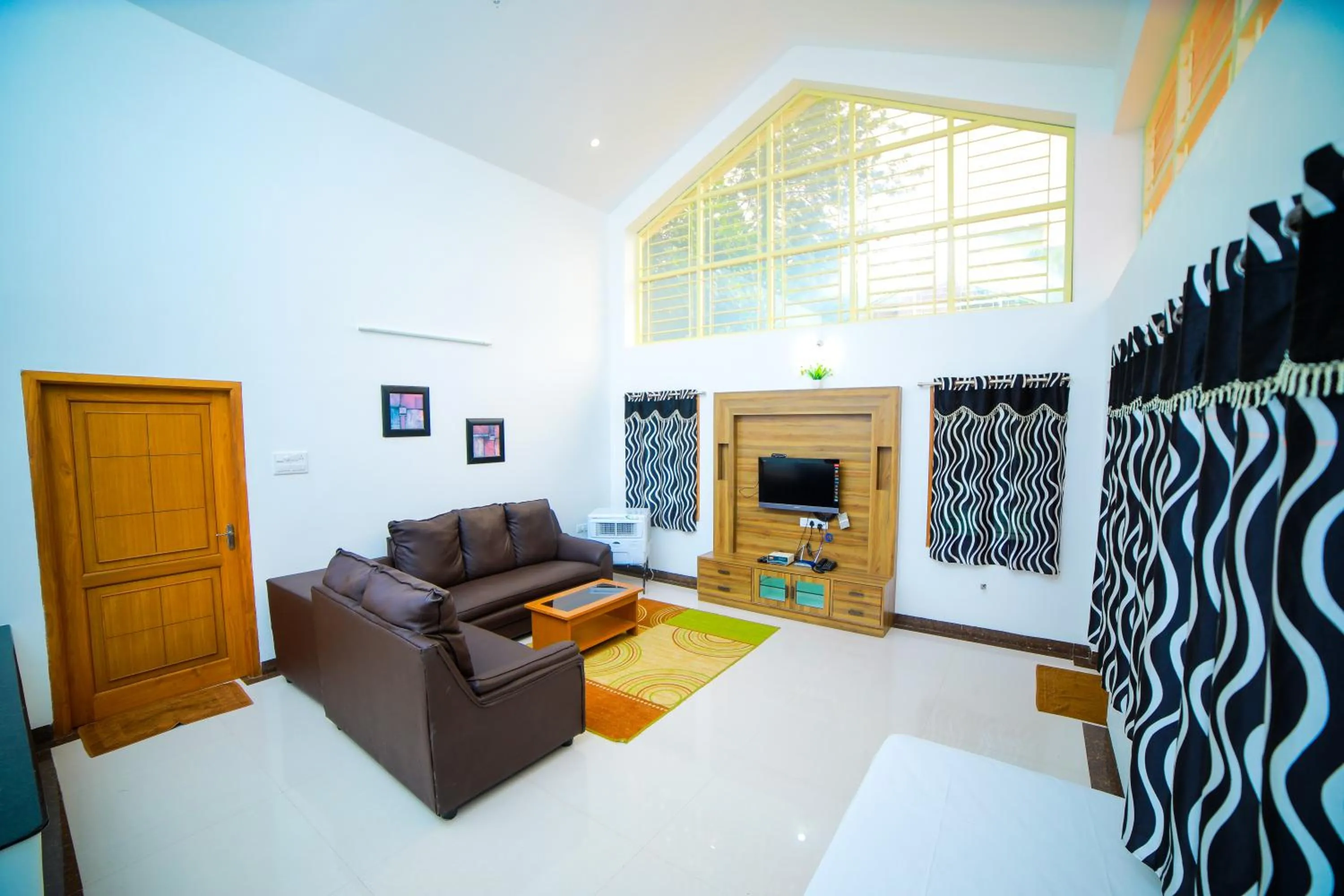 Living room in WOW Bison Woods Organic Veg Resort - Yercaud