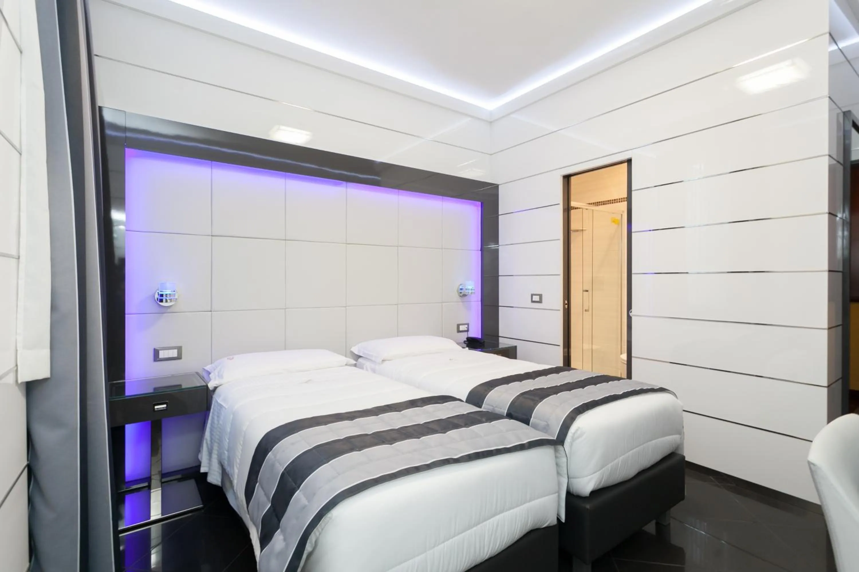 Bedroom, Bed in Hotel Fiorella Milano