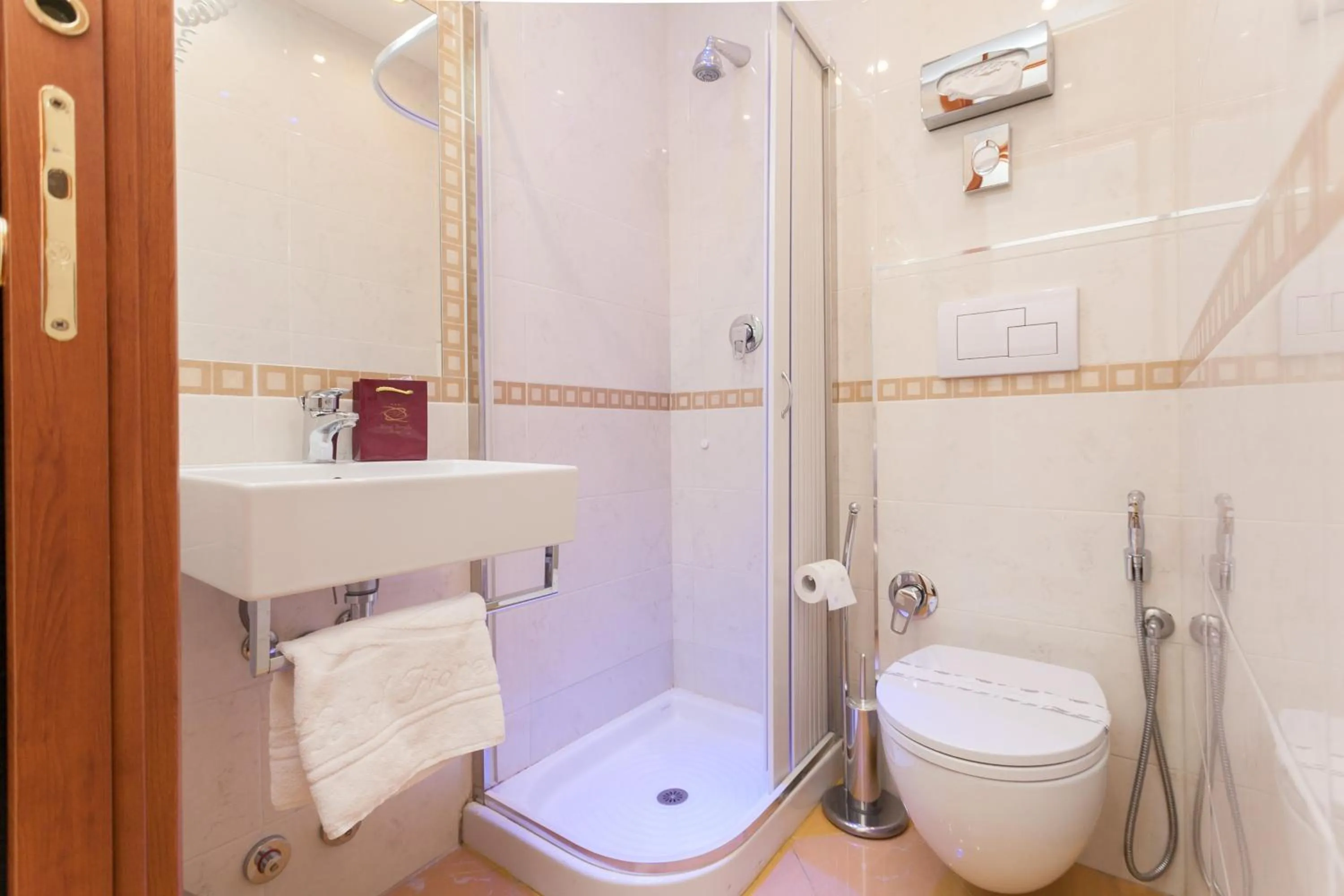 Bathroom in Hotel Fiorella Milano