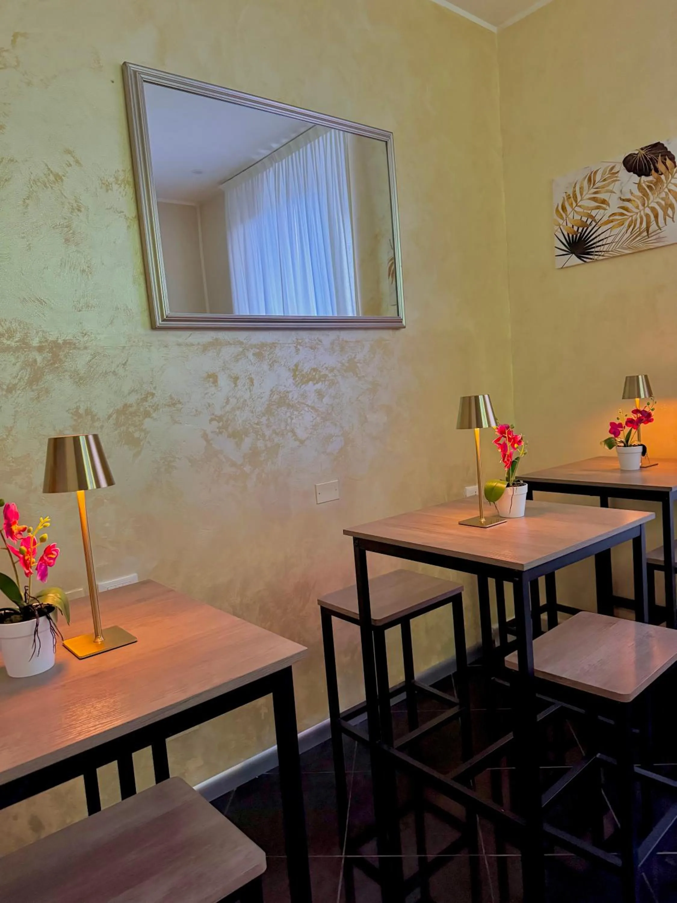 Seating area in Hotel Fiorella Milano