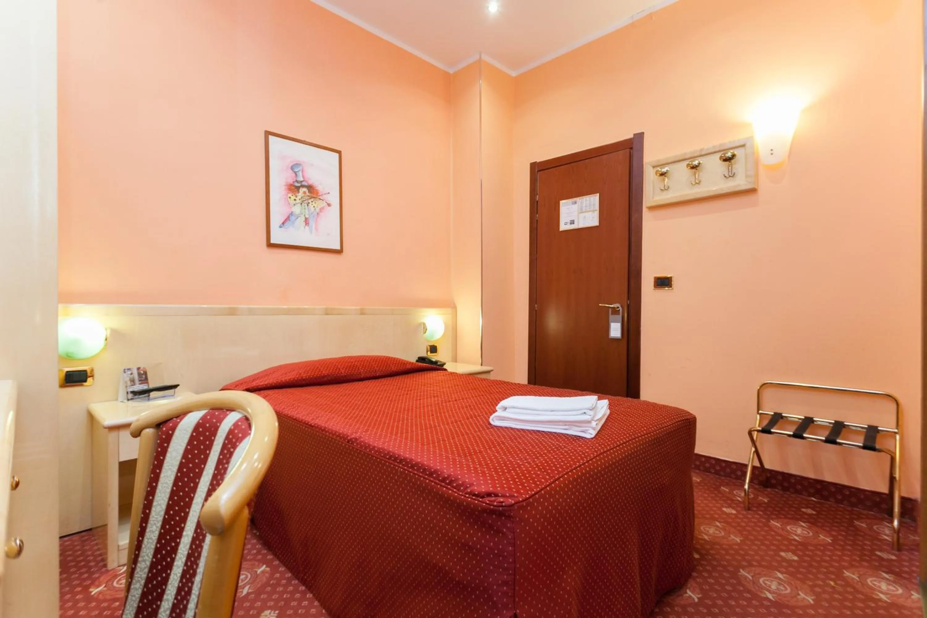 Bedroom, Bed in Hotel Fiorella Milano