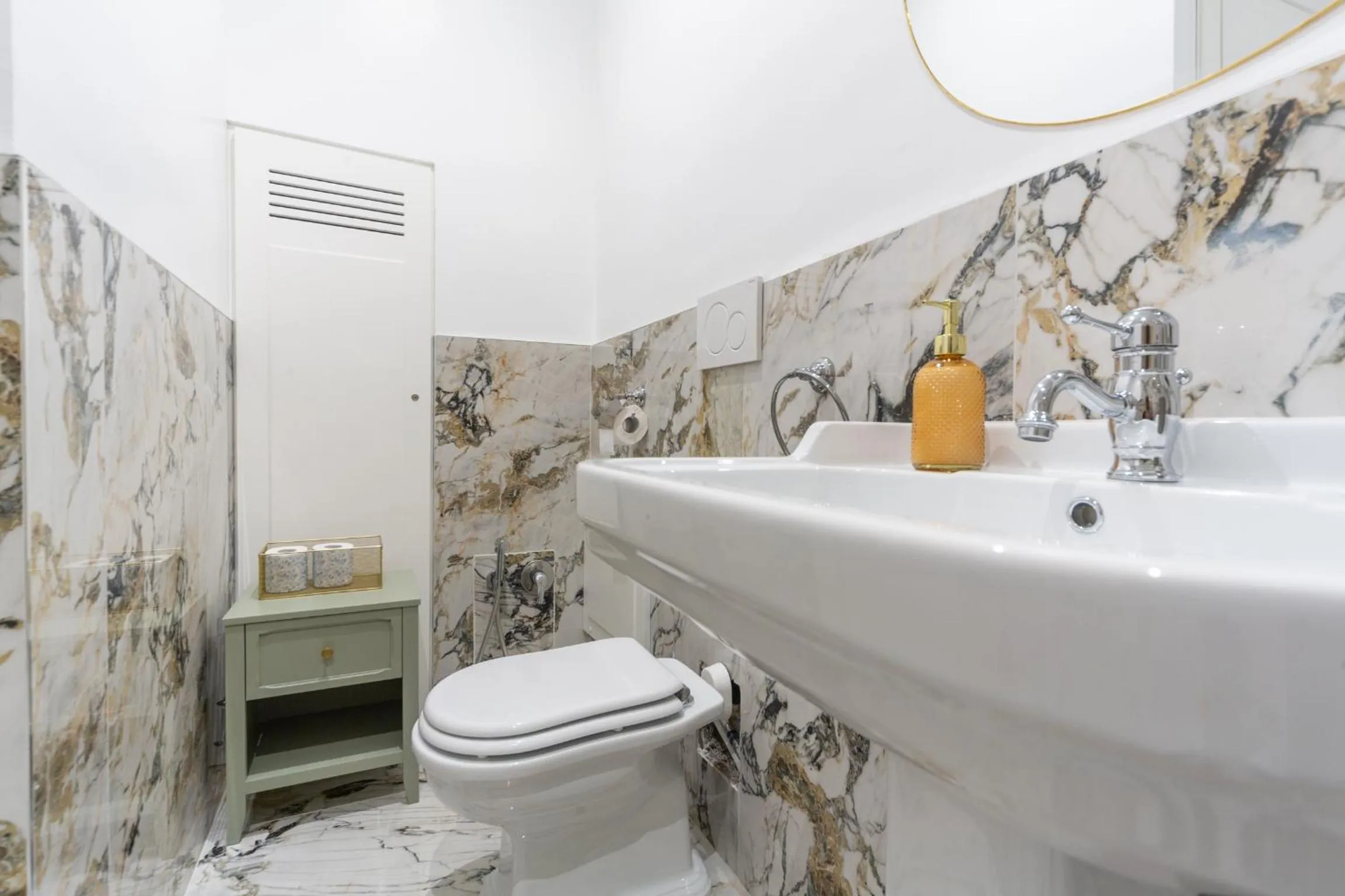 Bathroom in Duomo Smart Suites