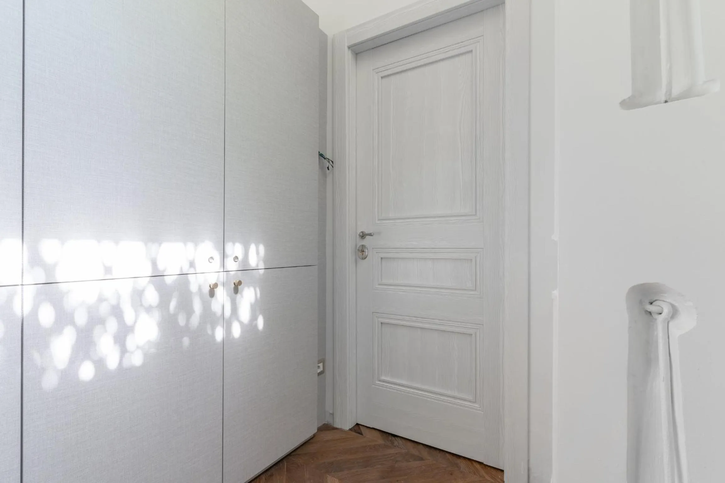 wardrobe in Duomo Smart Suites