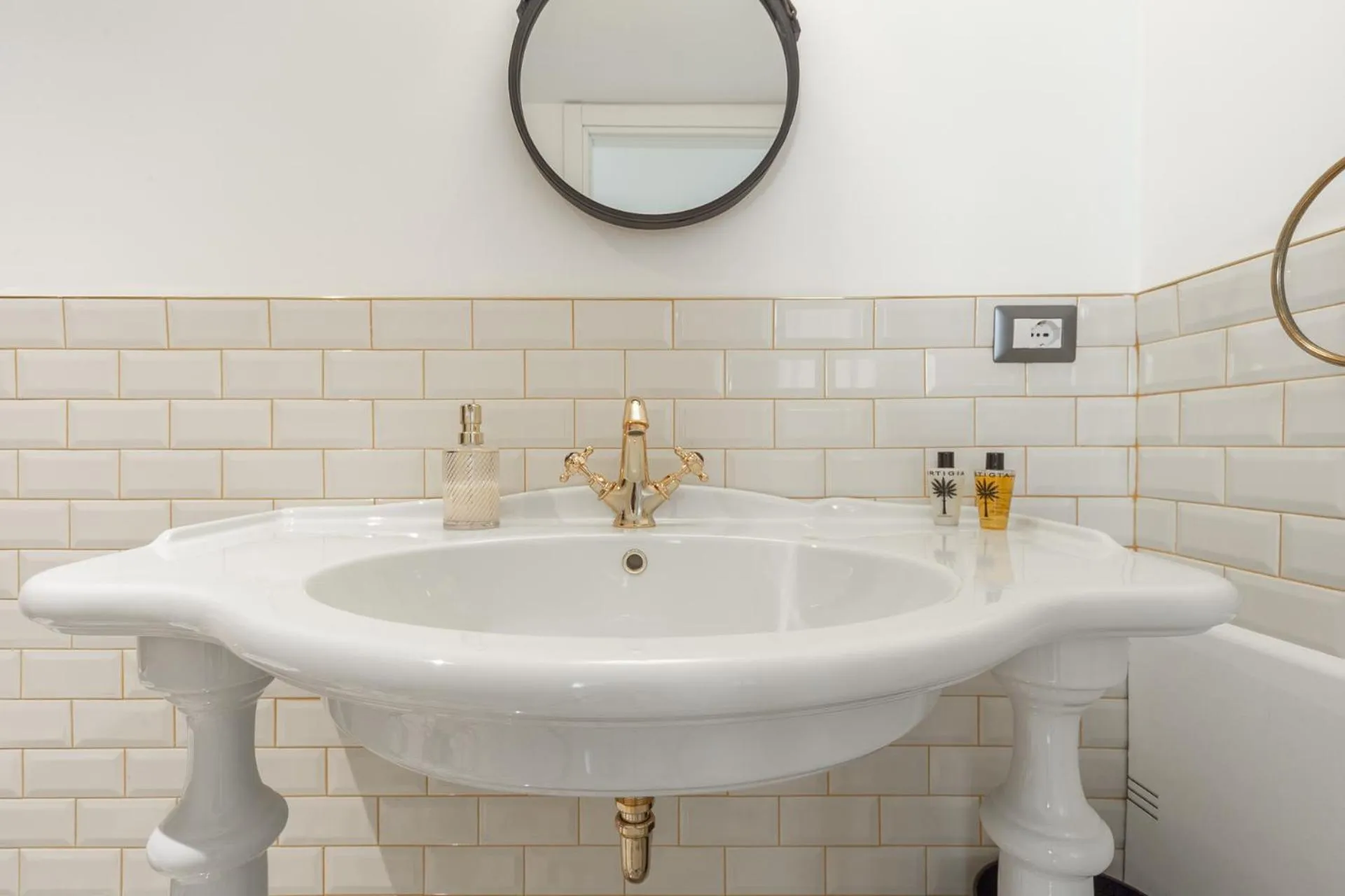 Bathroom in Duomo Smart Suites