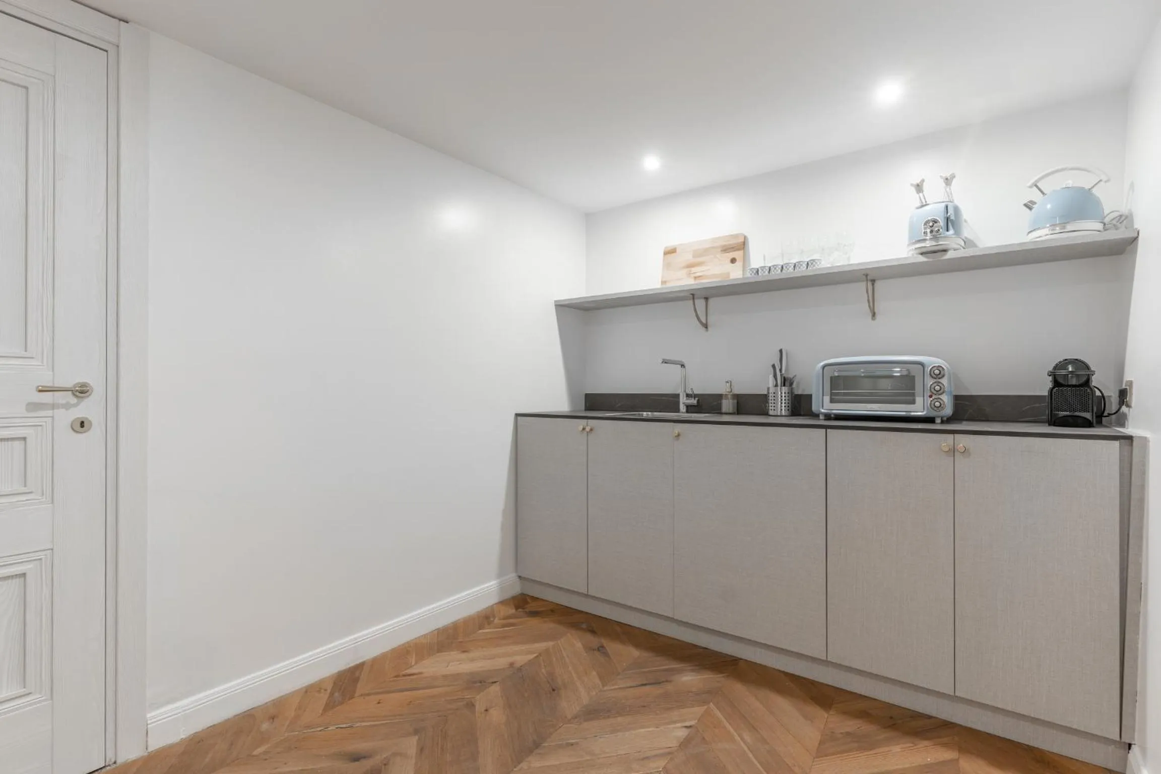 Kitchen or kitchenette in Duomo Smart Suites