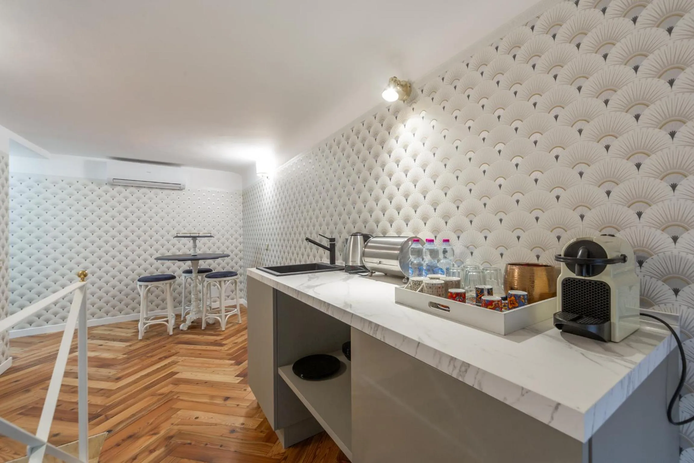 Coffee/tea facilities in Duomo Smart Suites