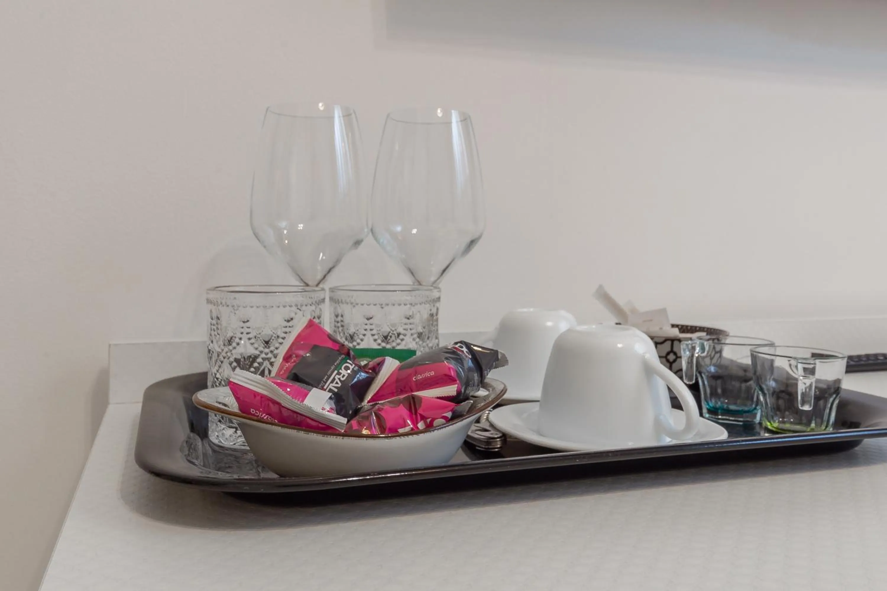 Coffee/tea facilities in Duomo Smart Suites