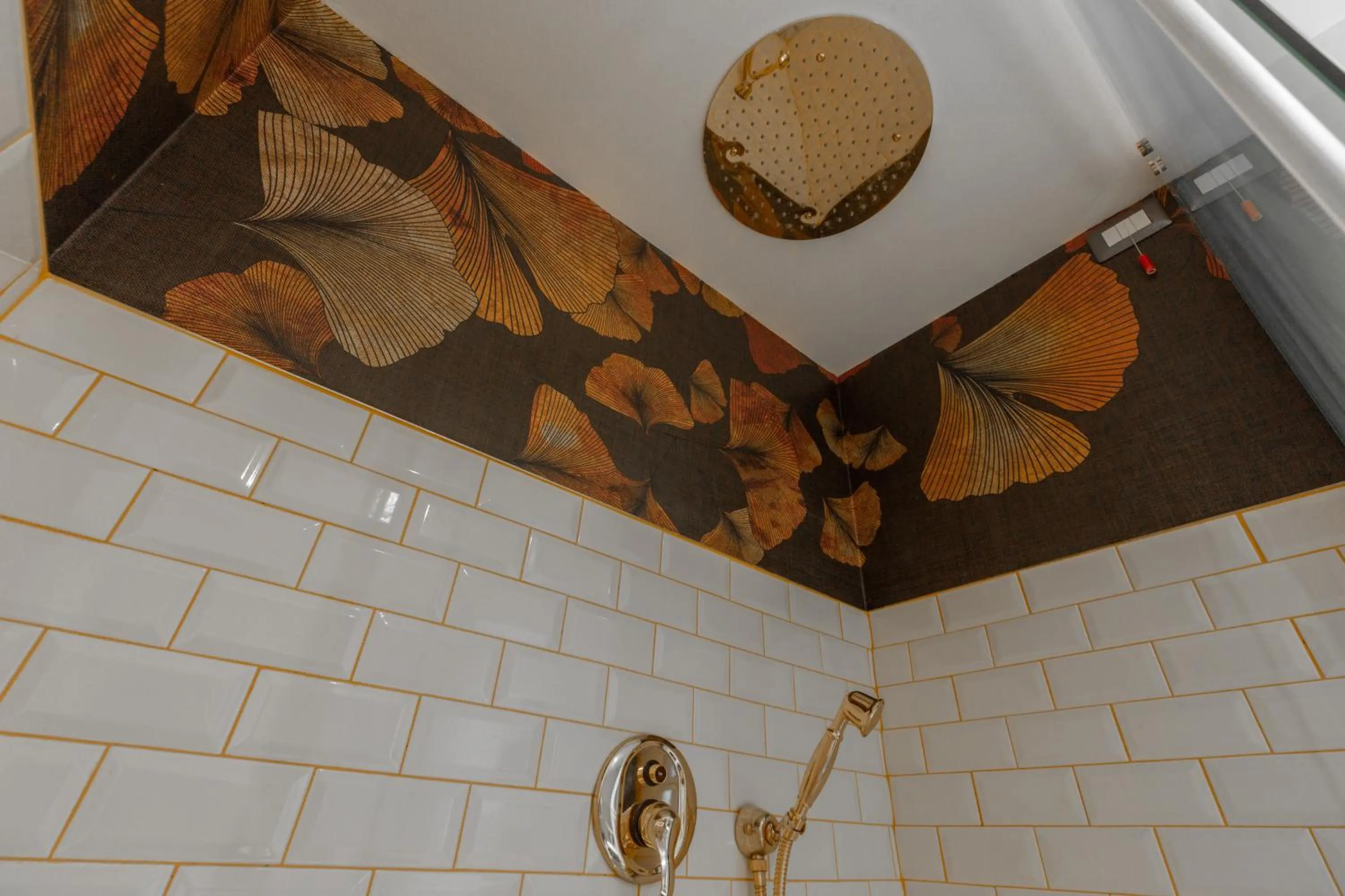 Shower in Duomo Smart Suites