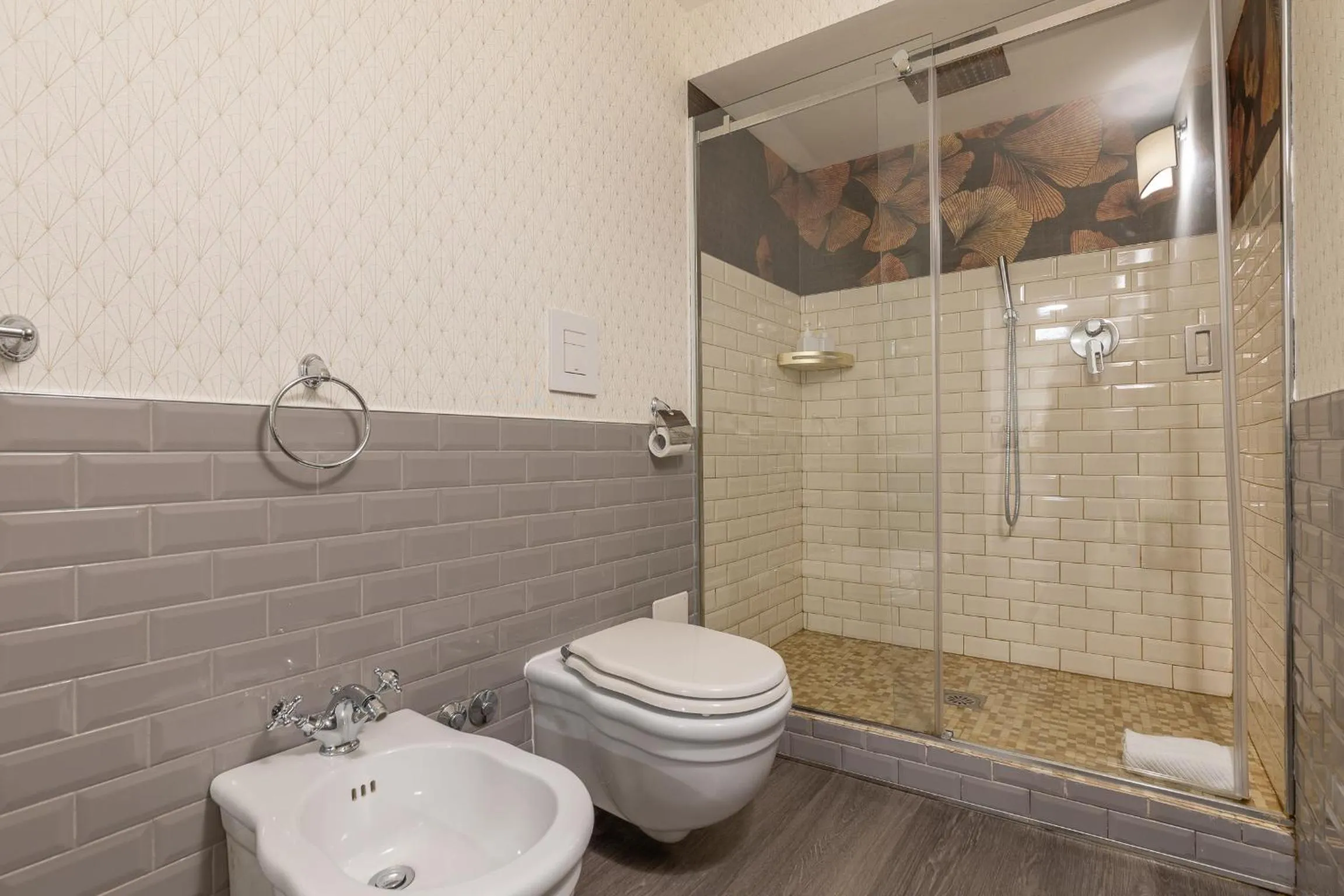 Shower in Duomo Smart Suites