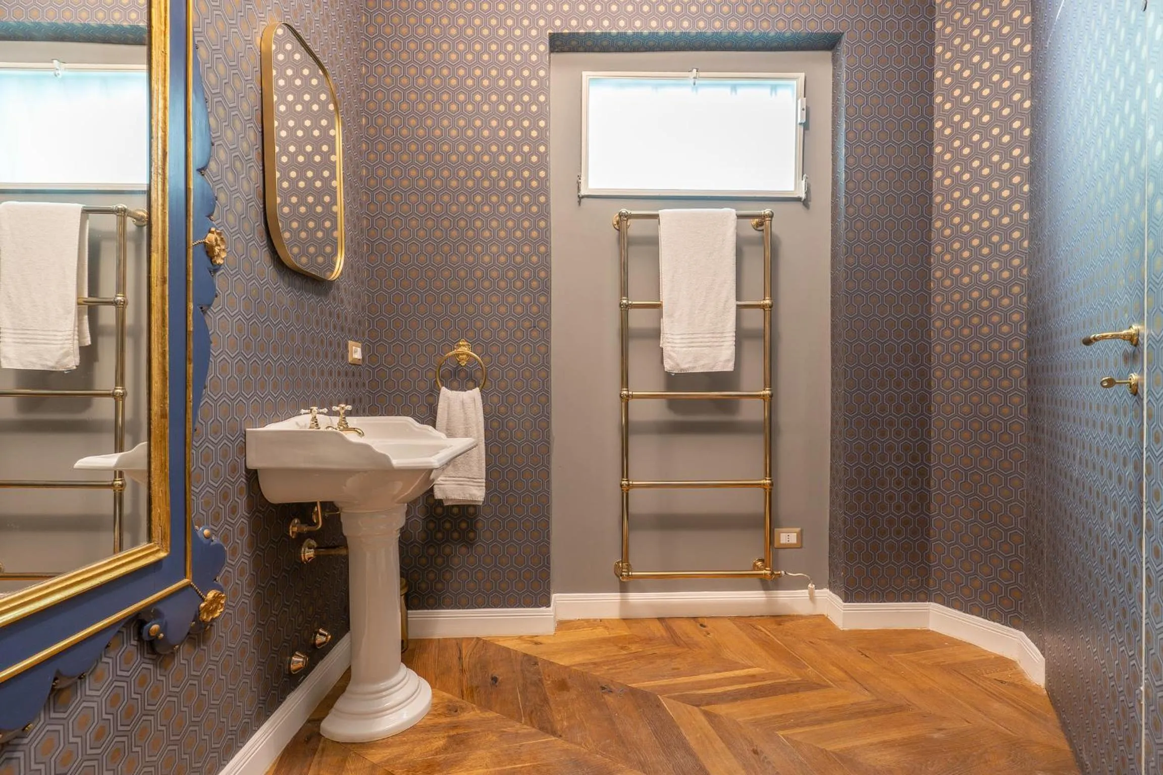 Bathroom in Duomo Smart Suites