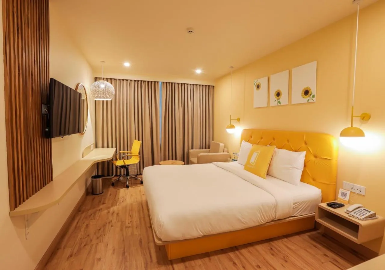 Bedroom, Bed in Bloom Hotel - Jalandhar