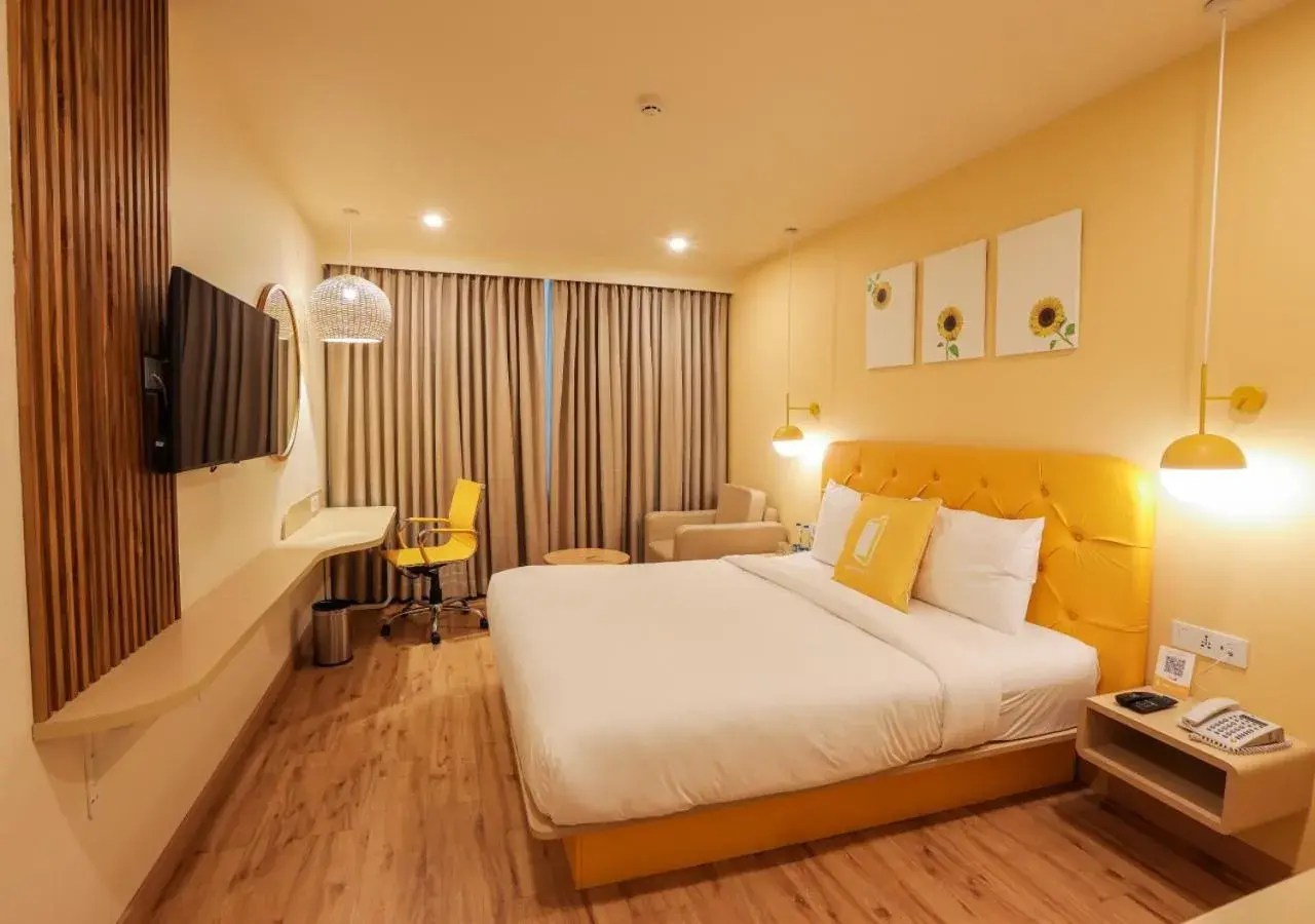 Superior King Room in Bloom Hotel - Jalandhar Superior King Room in Bloom Hotel - Jalandhar