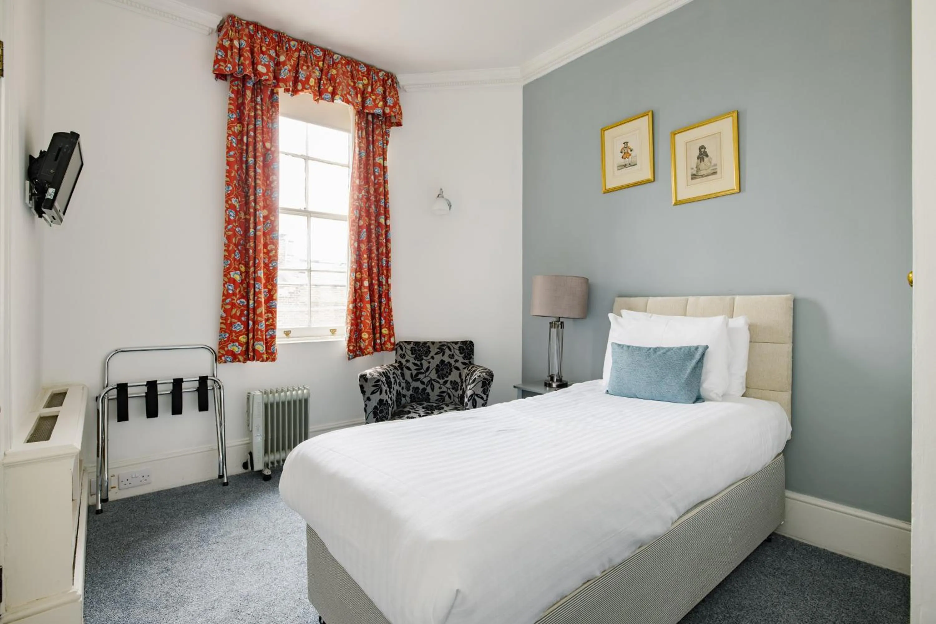 Bedroom, Bed in The Abbey Notting Hill