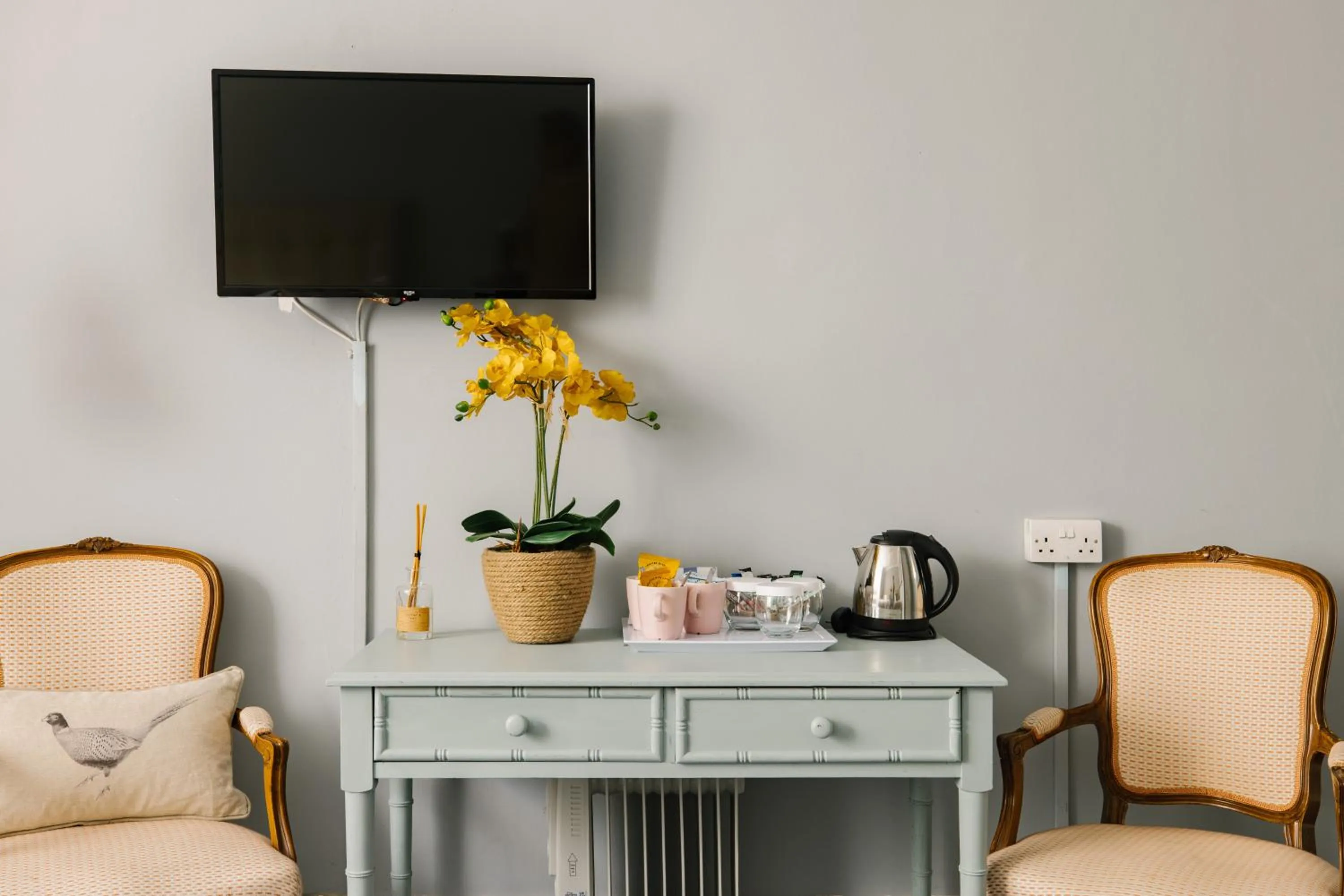 TV and multimedia in The Abbey Notting Hill