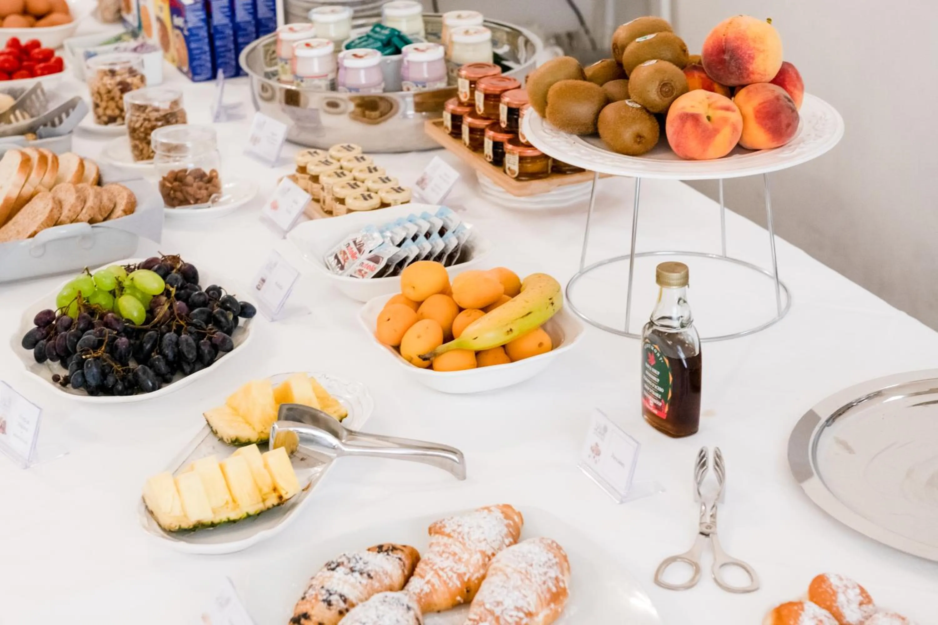 Breakfast in Villa Del Lauro