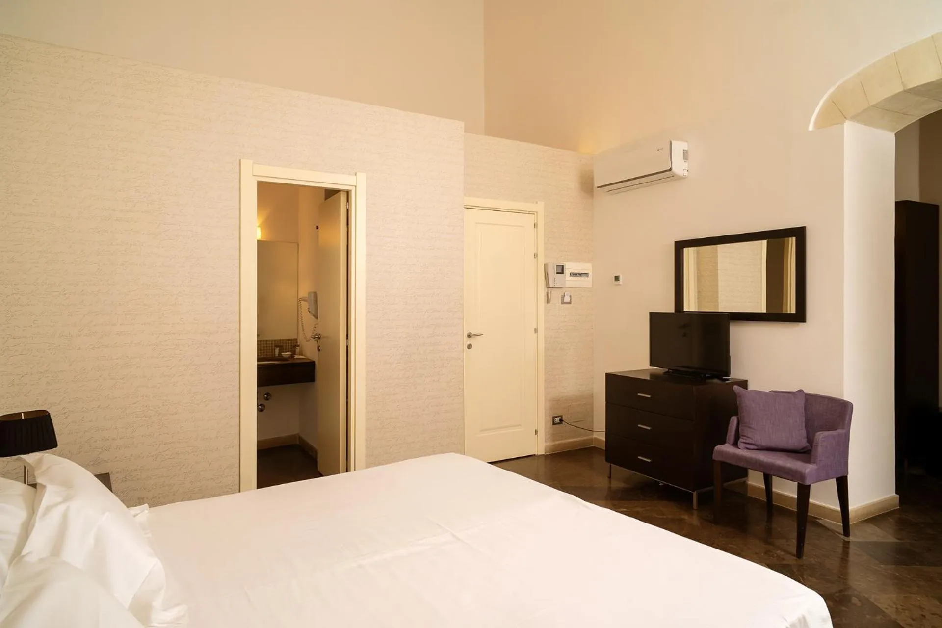 Photo of the whole room, Bed in Villa Del Lauro