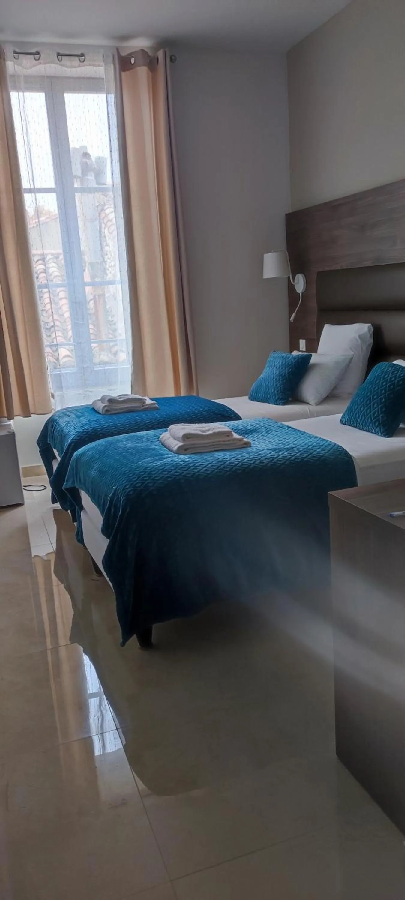 Bedroom, Bed in SQUARE HOTEL