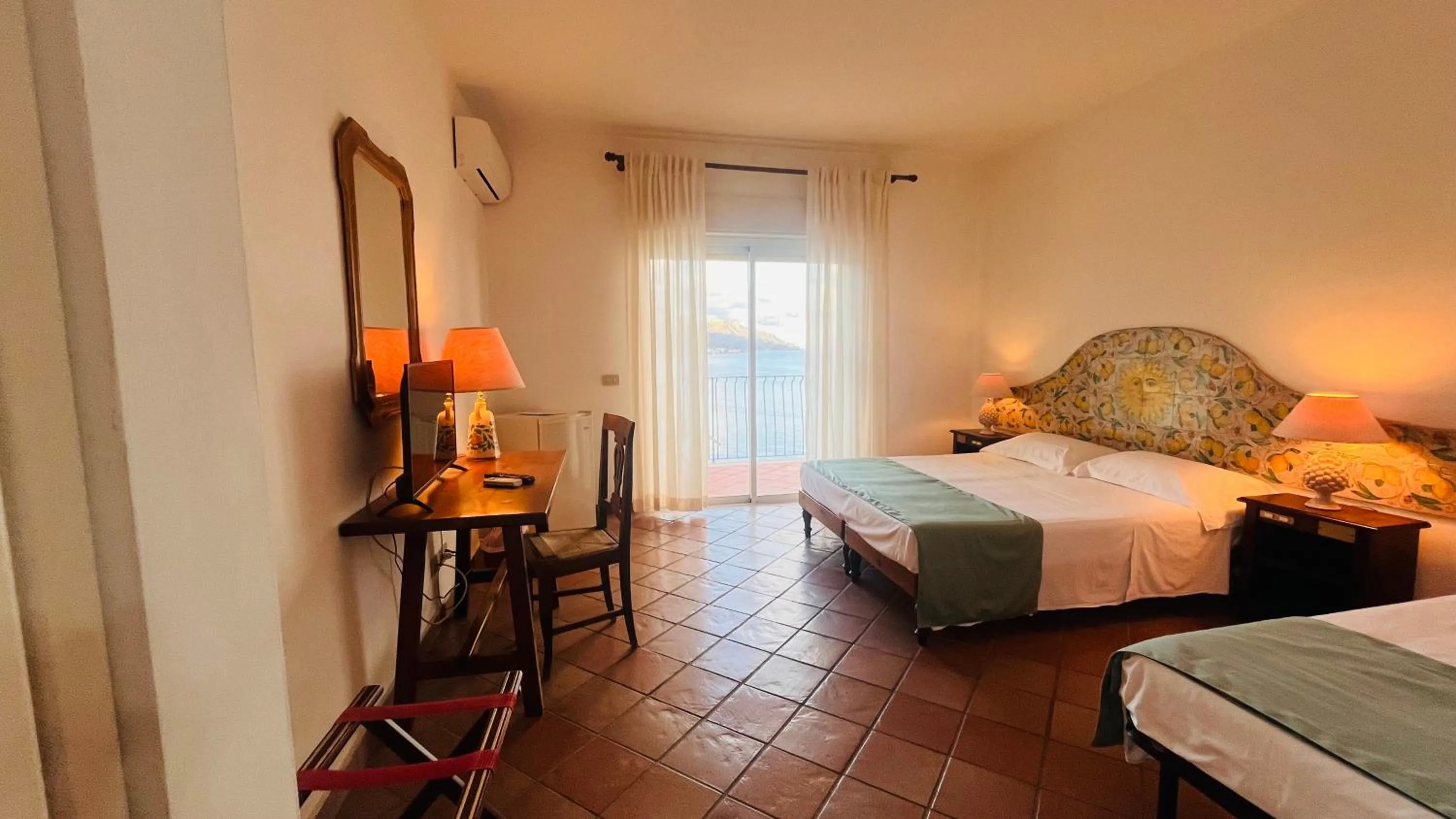 Bedroom, Bed in Bay Palace Mazzarò