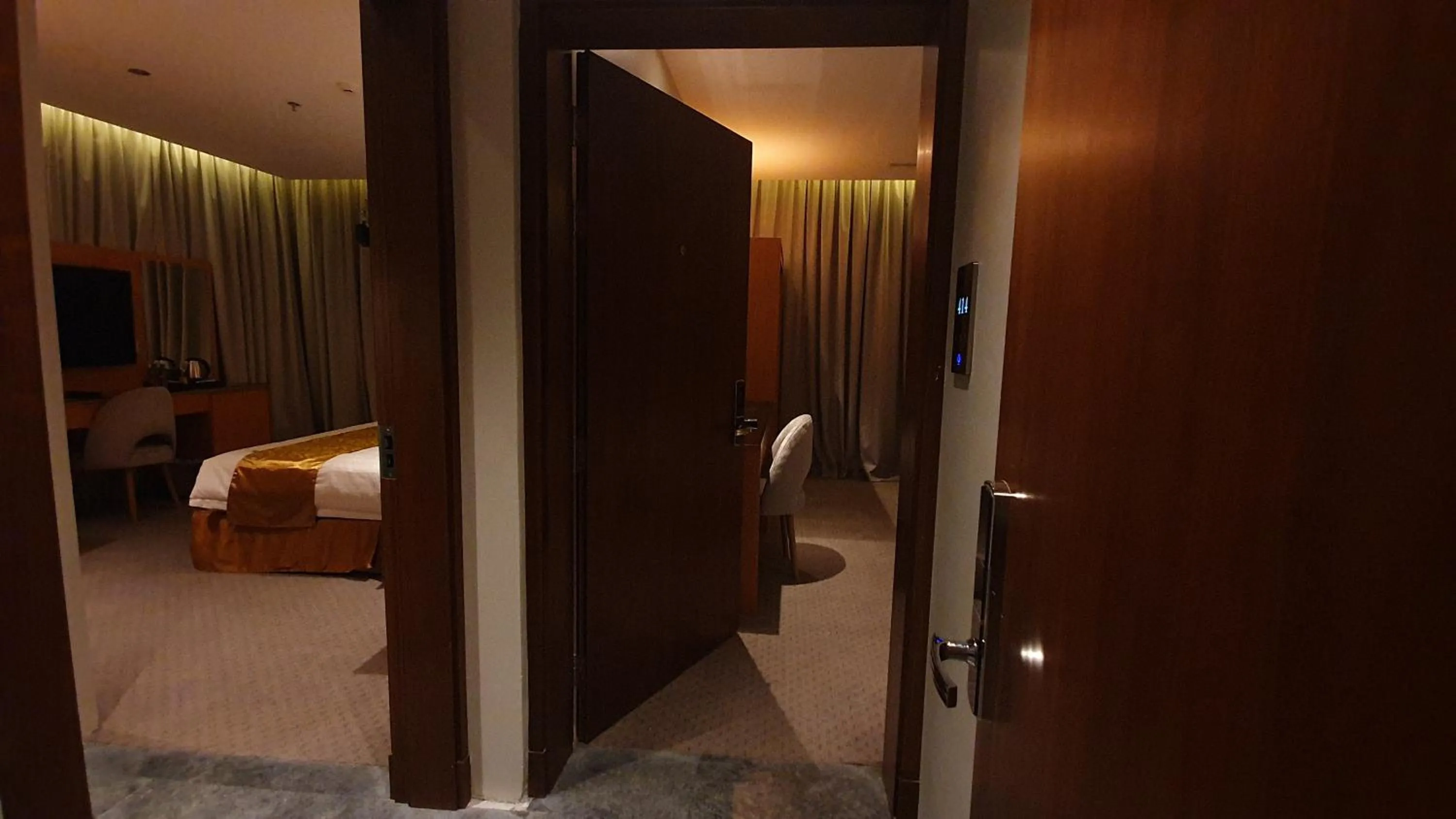 Bed in Al Rayyan Tower