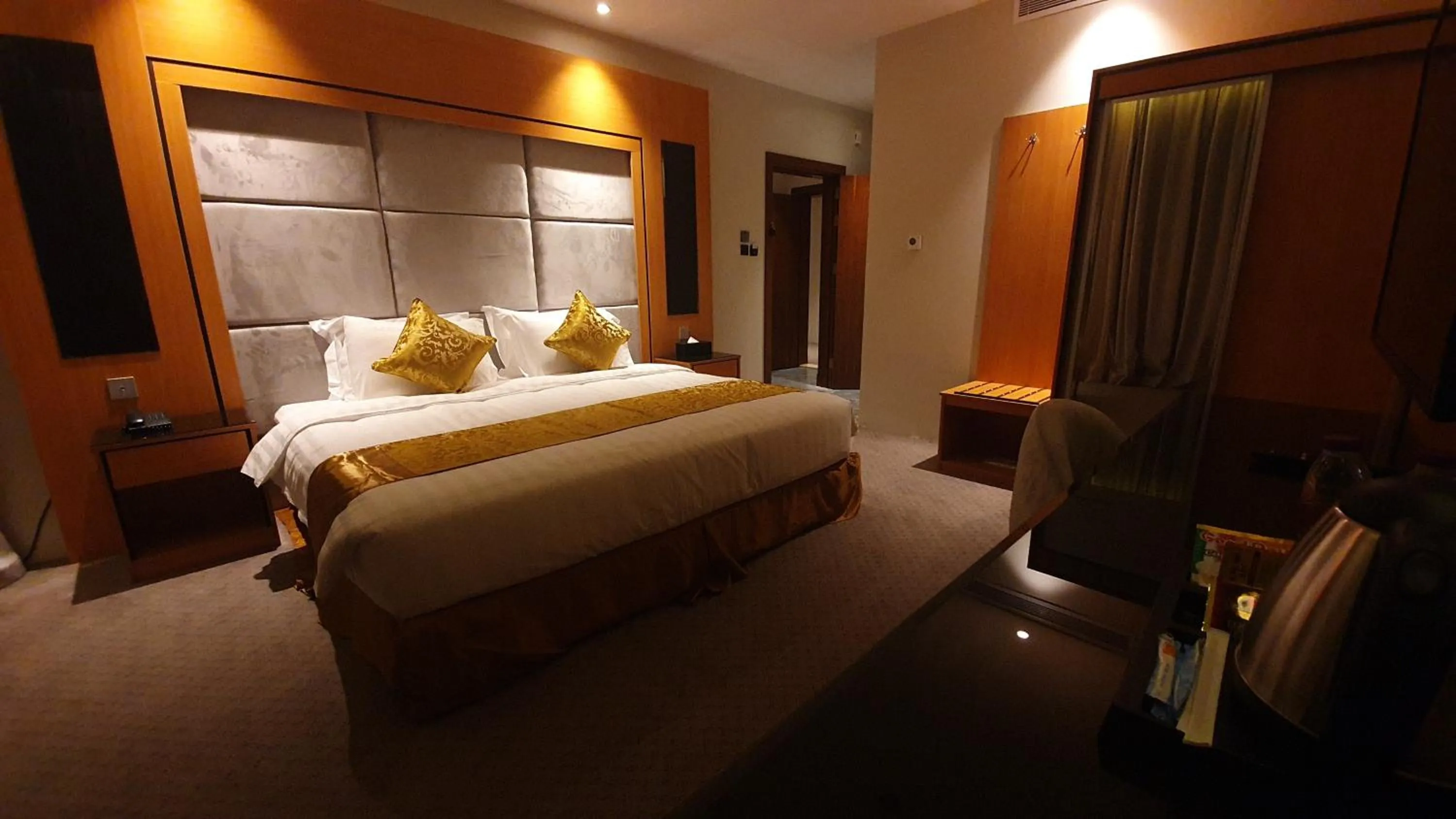 Bed in Al Rayyan Tower