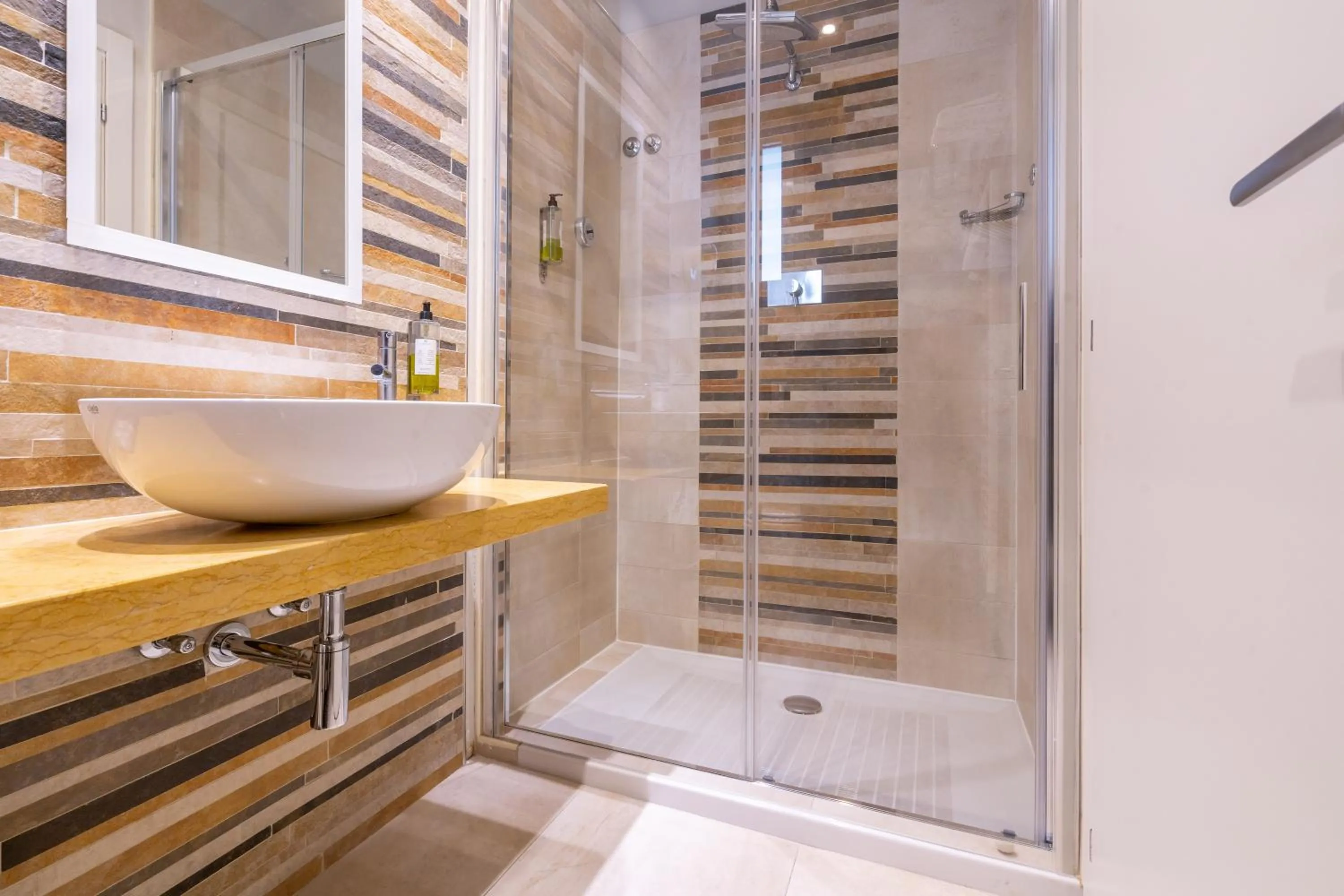 Shower in Hotel Regina Elena 57 & Oro Bianco SPA