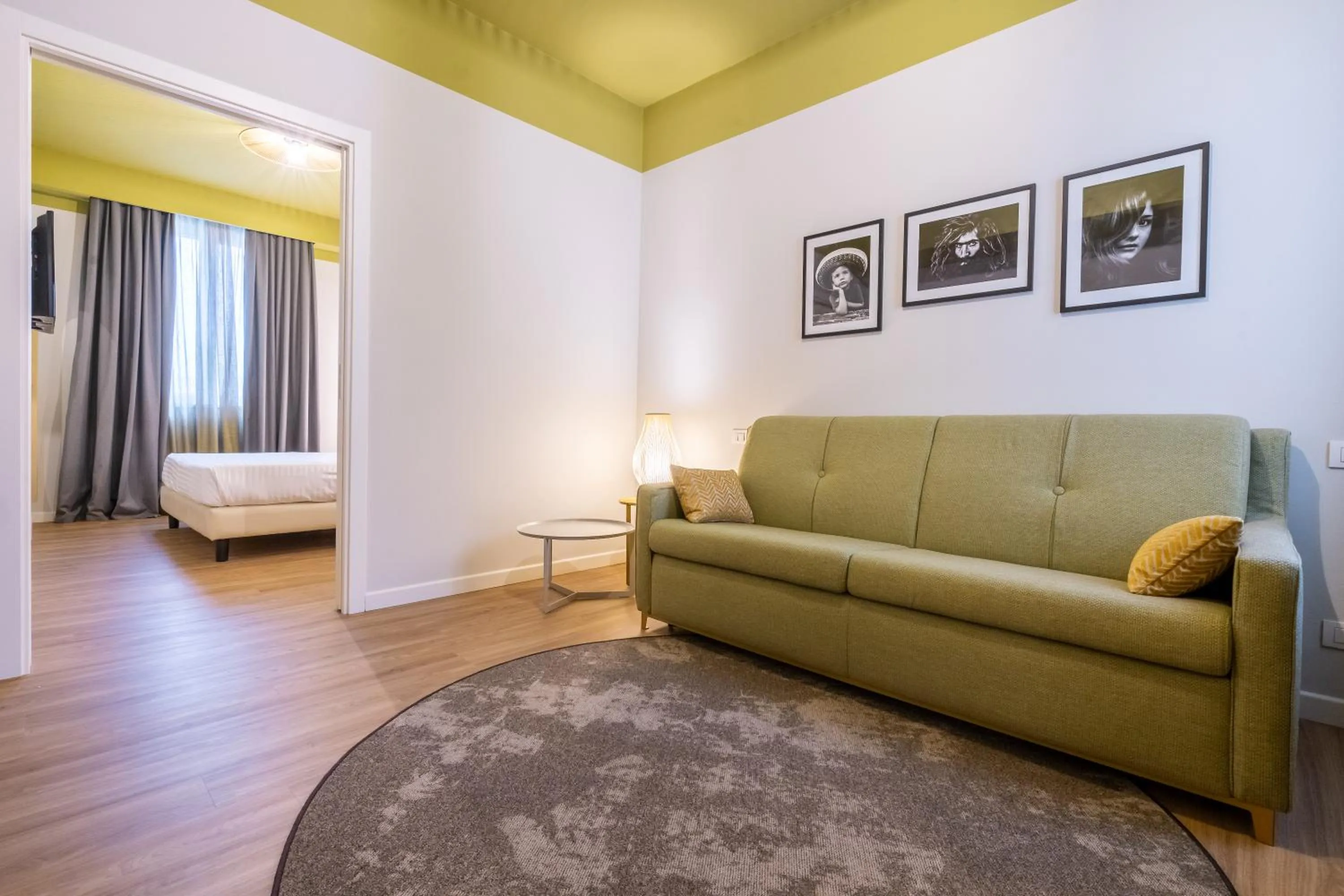 Seating area, Bed in Hotel Regina Elena 57 & Oro Bianco SPA