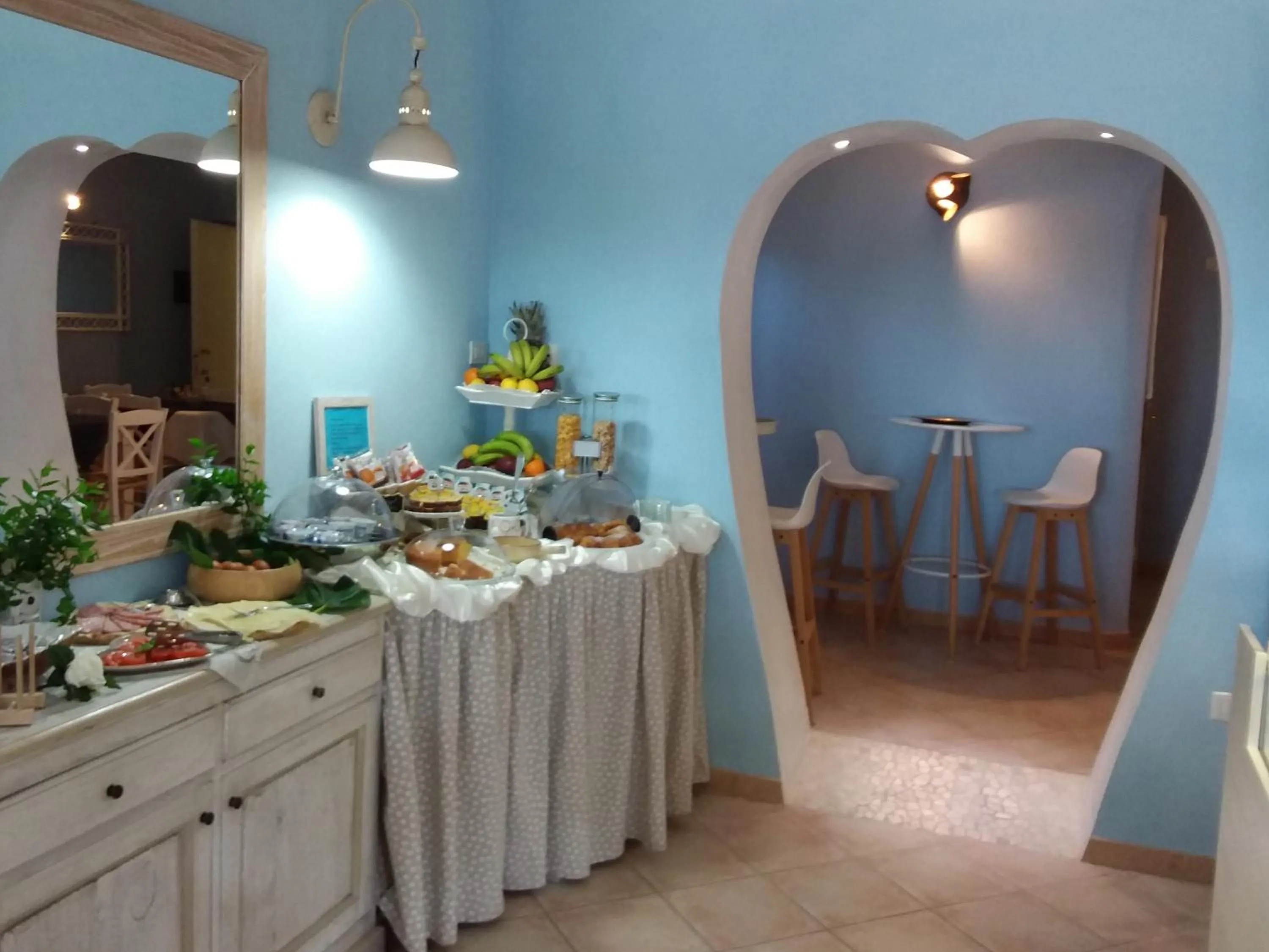 Breakfast in Hotel Tabby