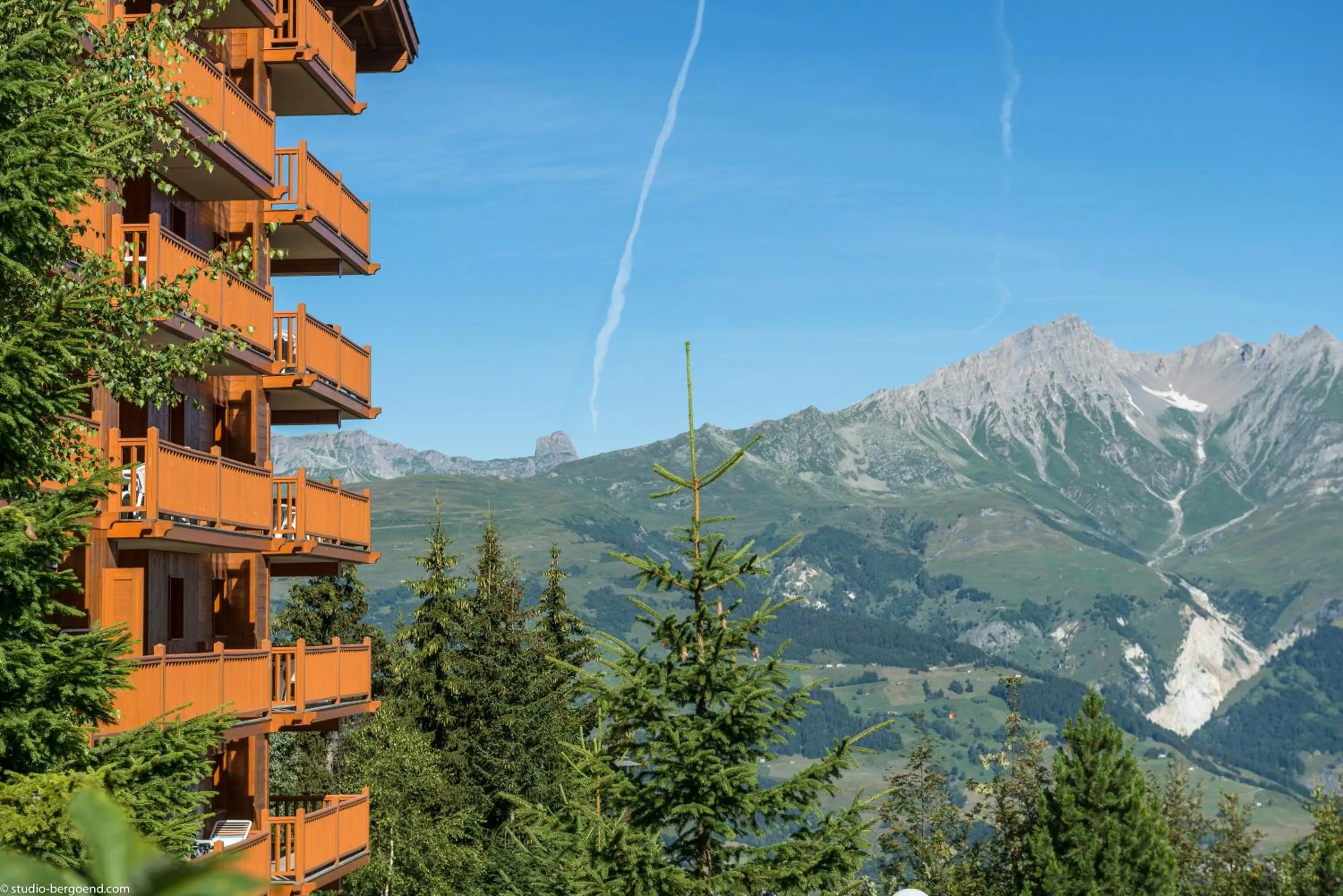 Property building in Résidence Pierre & Vacances Premium Le Roselend