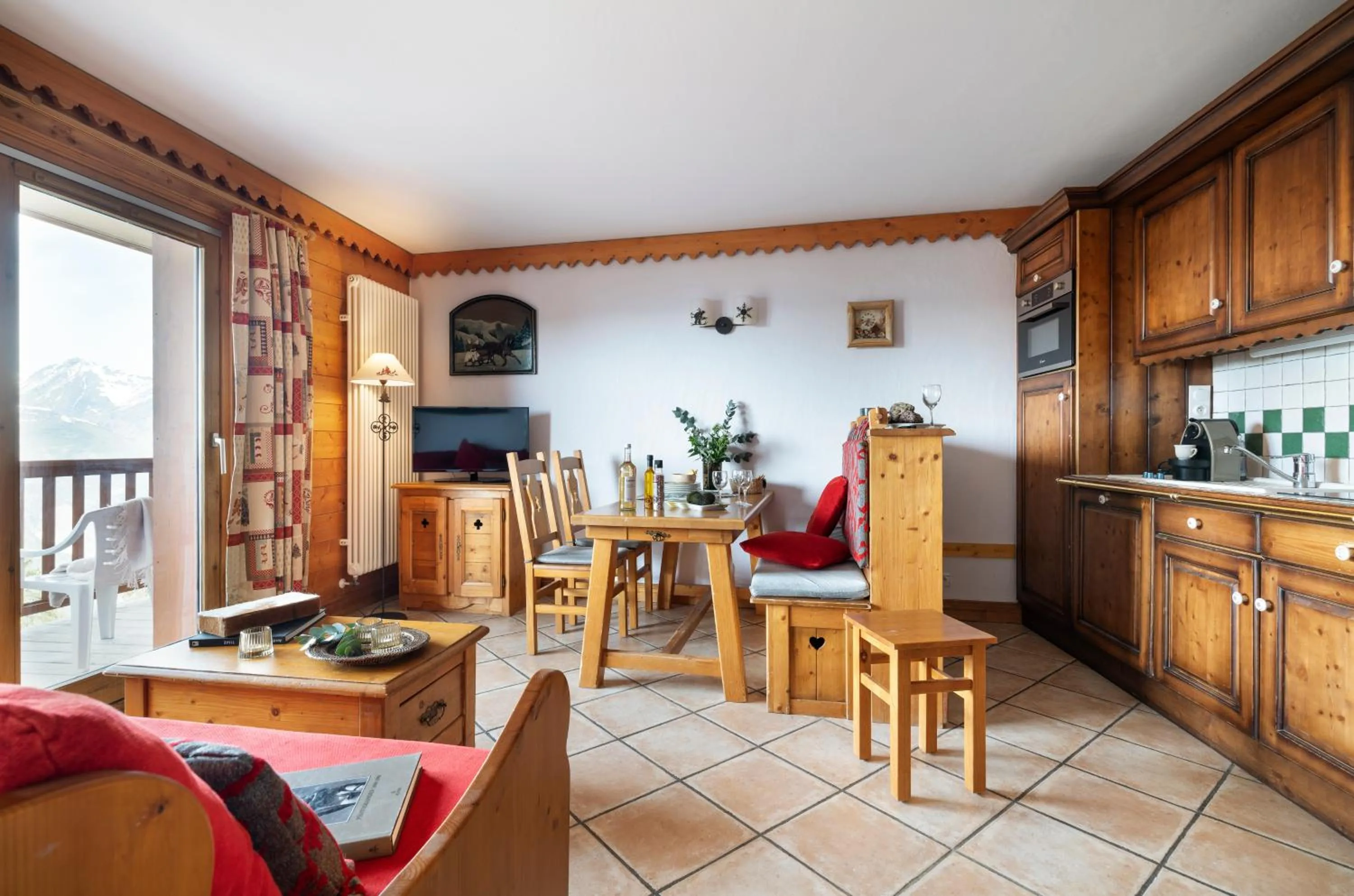 Communal lounge/ TV room in Résidence Pierre & Vacances Premium Le Roselend