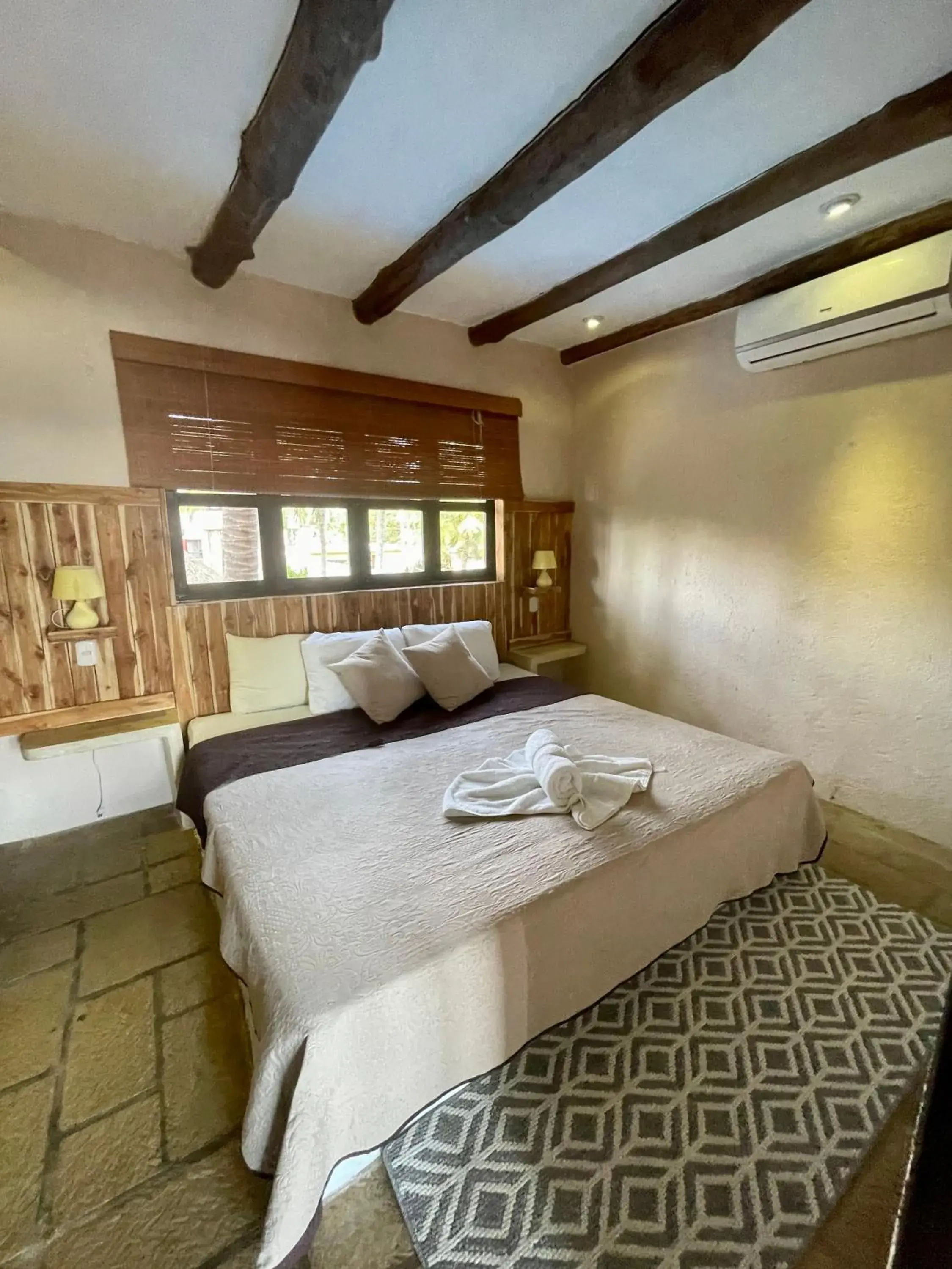 Deluxe Suite with Sea View in Johnnys Place Hotel Deluxe Suite with Sea View in Johnnys Place Hotel