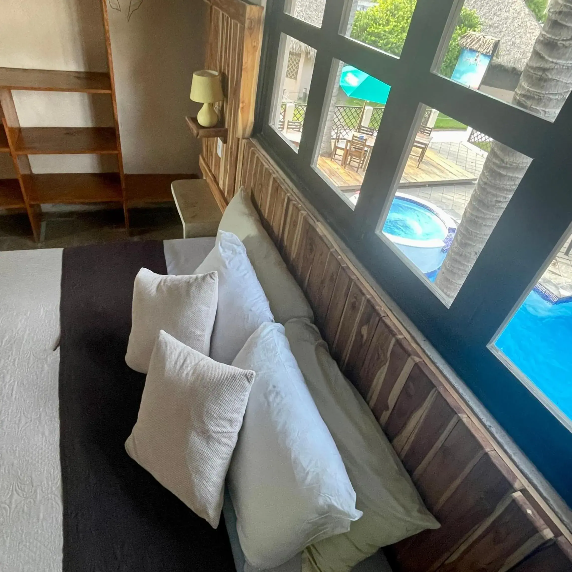 Deluxe Suite with Sea View in Johnnys Place Hotel Deluxe Suite with Sea View in Johnnys Place Hotel