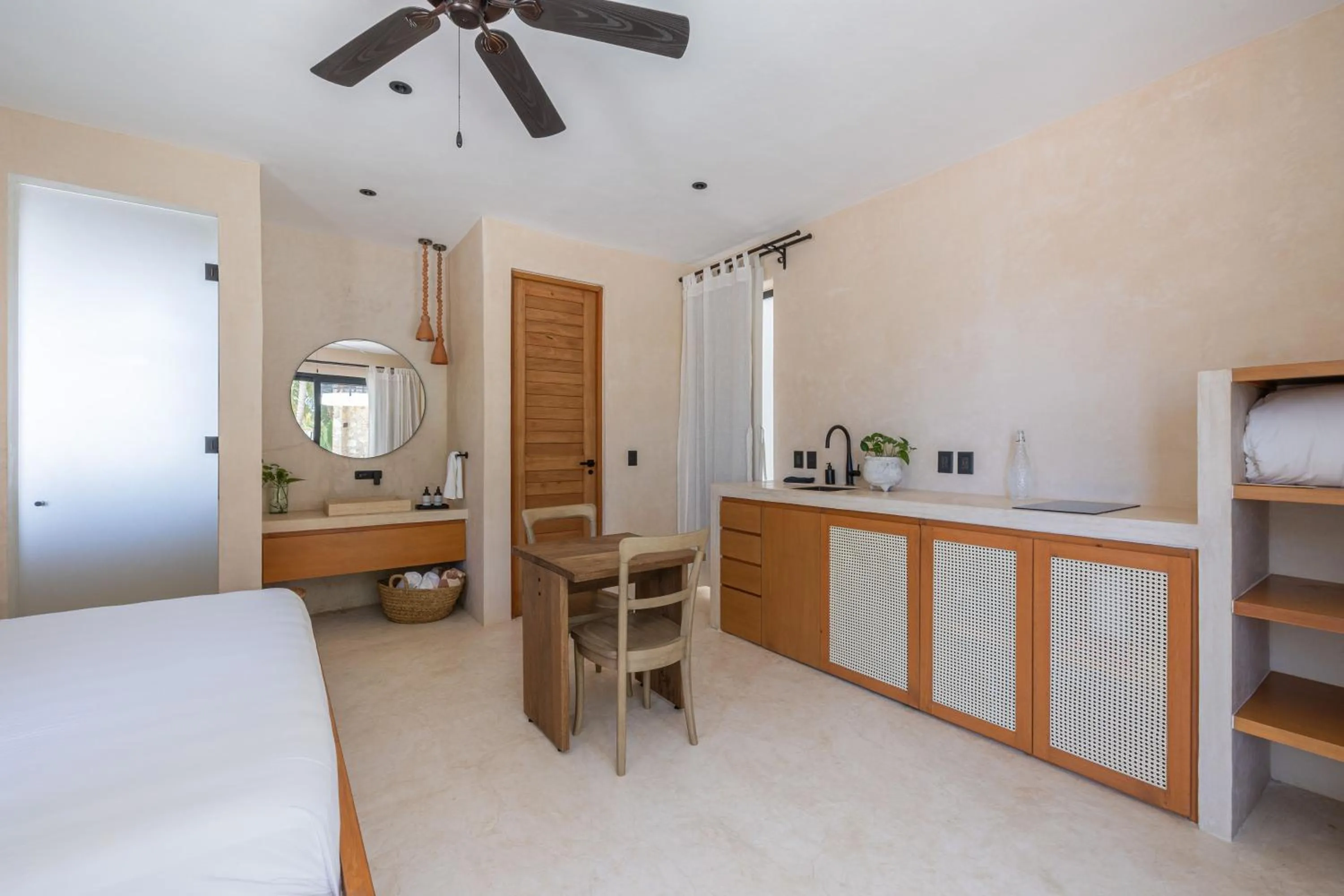 Bathroom, Bed in Cucu Hotel El Cuyo