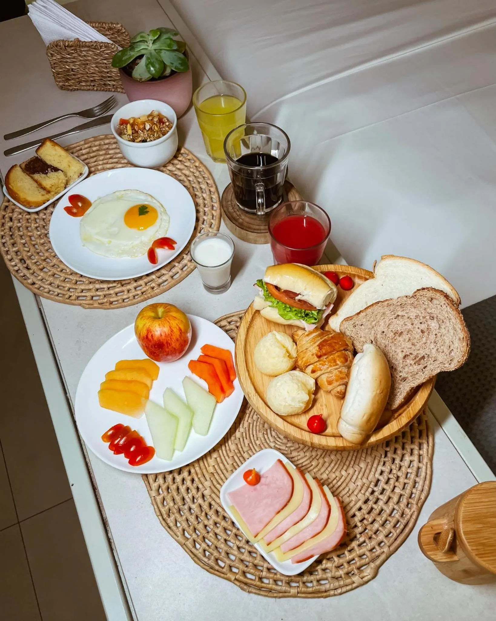 Breakfast in Tintto Hotel