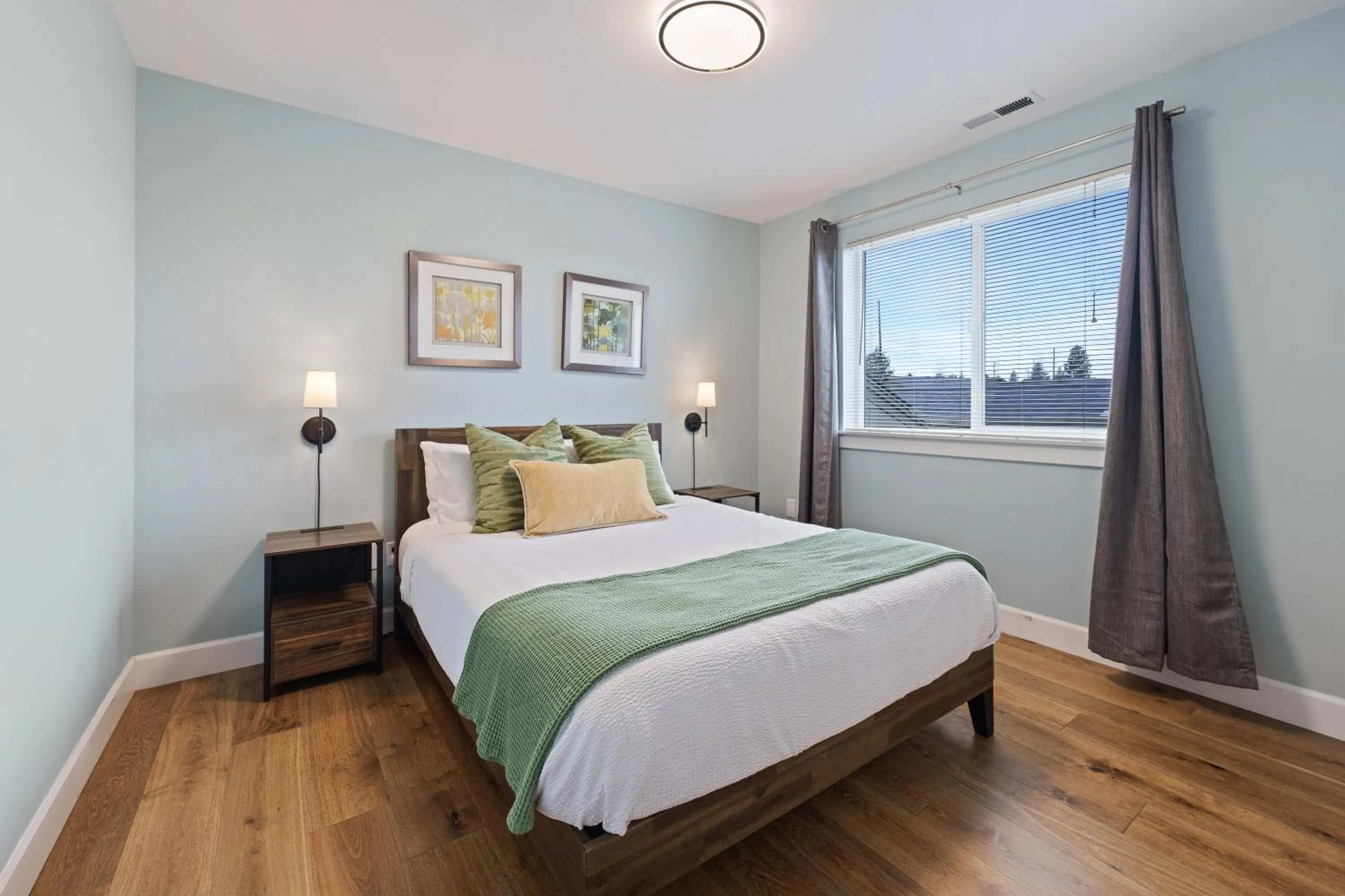 Bed in Tranquility on the Bluffs townhouse