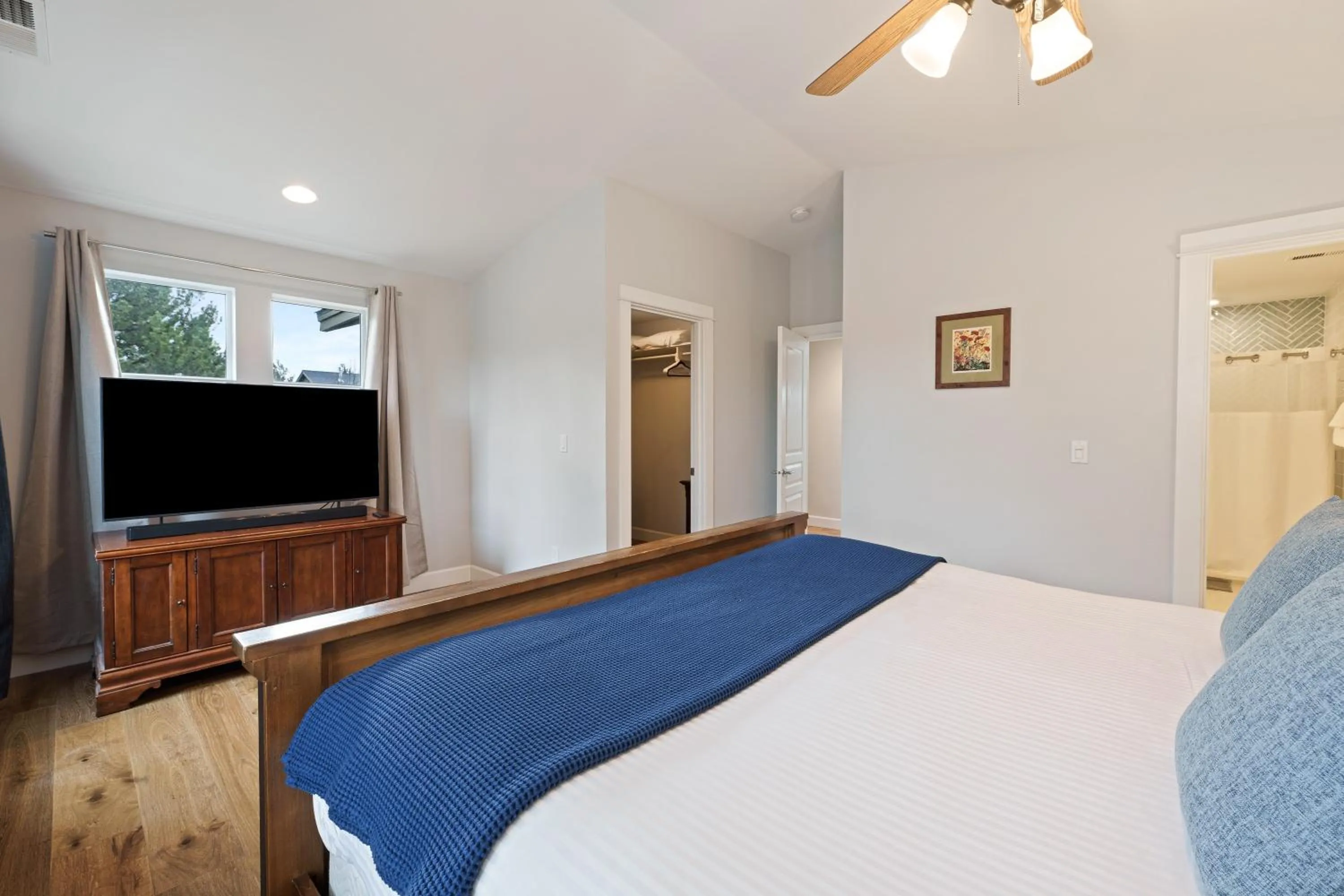 Bed in Tranquility on the Bluffs townhouse