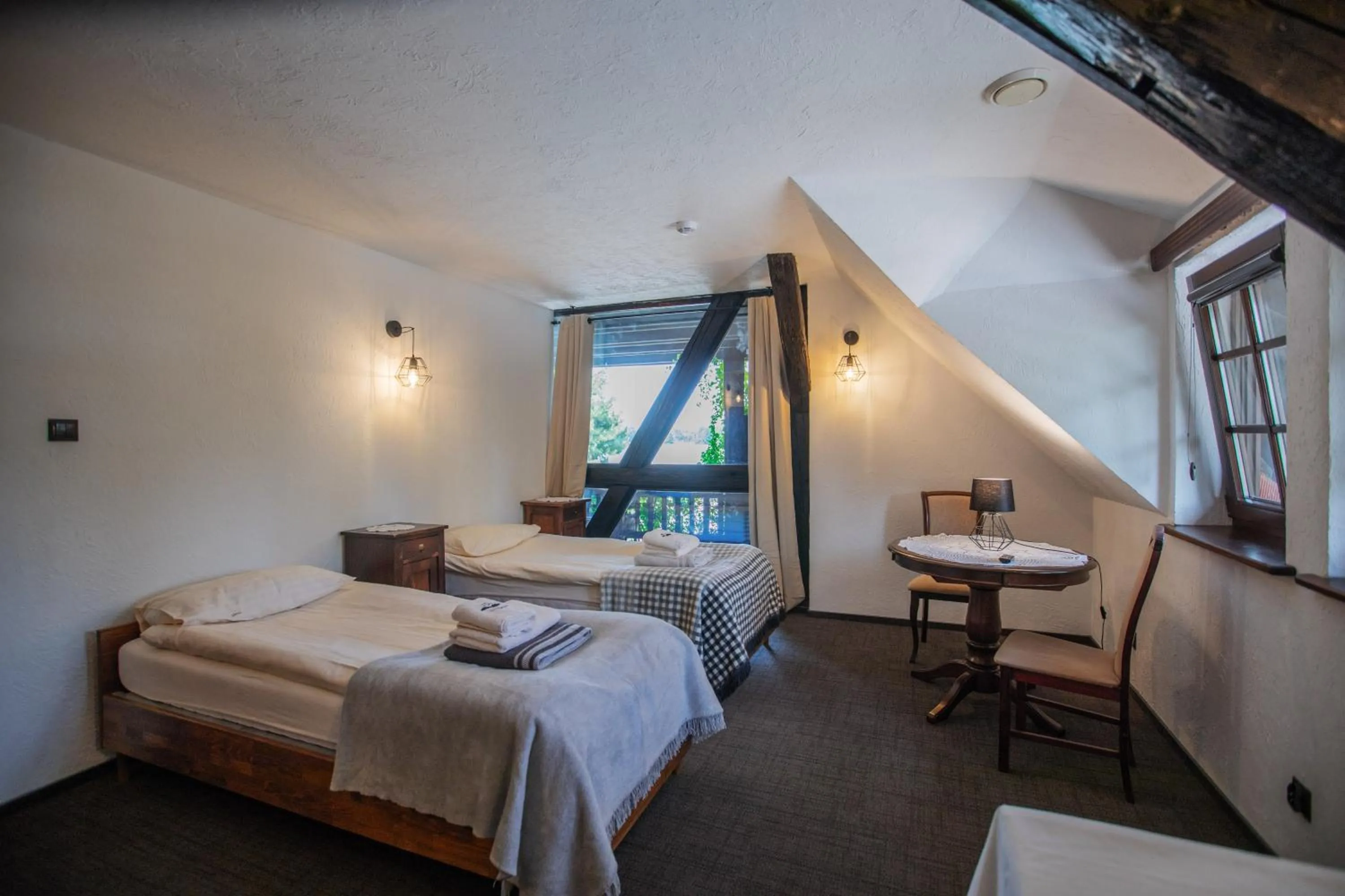 Photo of the whole room, Bed in Gospoda pod Czarnym Łabędziem