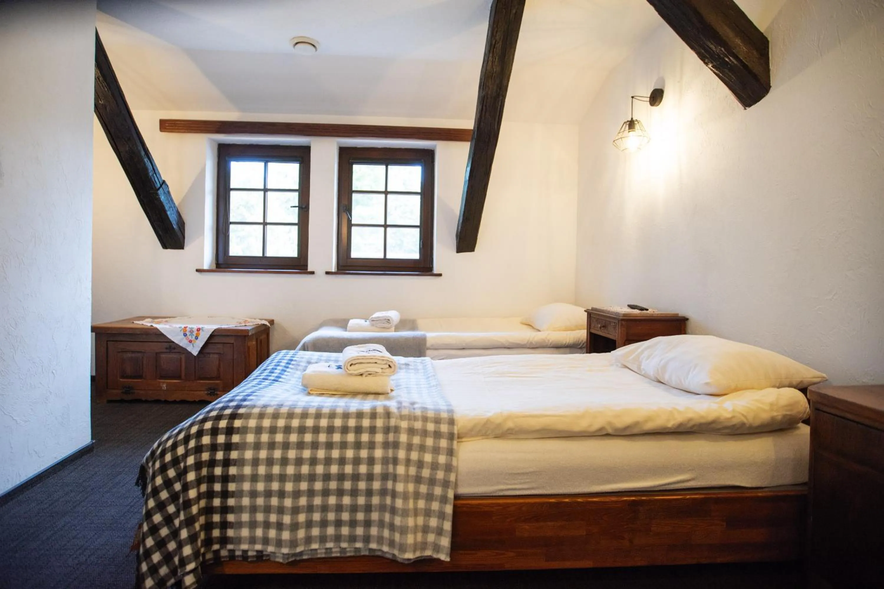 Photo of the whole room, Bed in Gospoda pod Czarnym Łabędziem