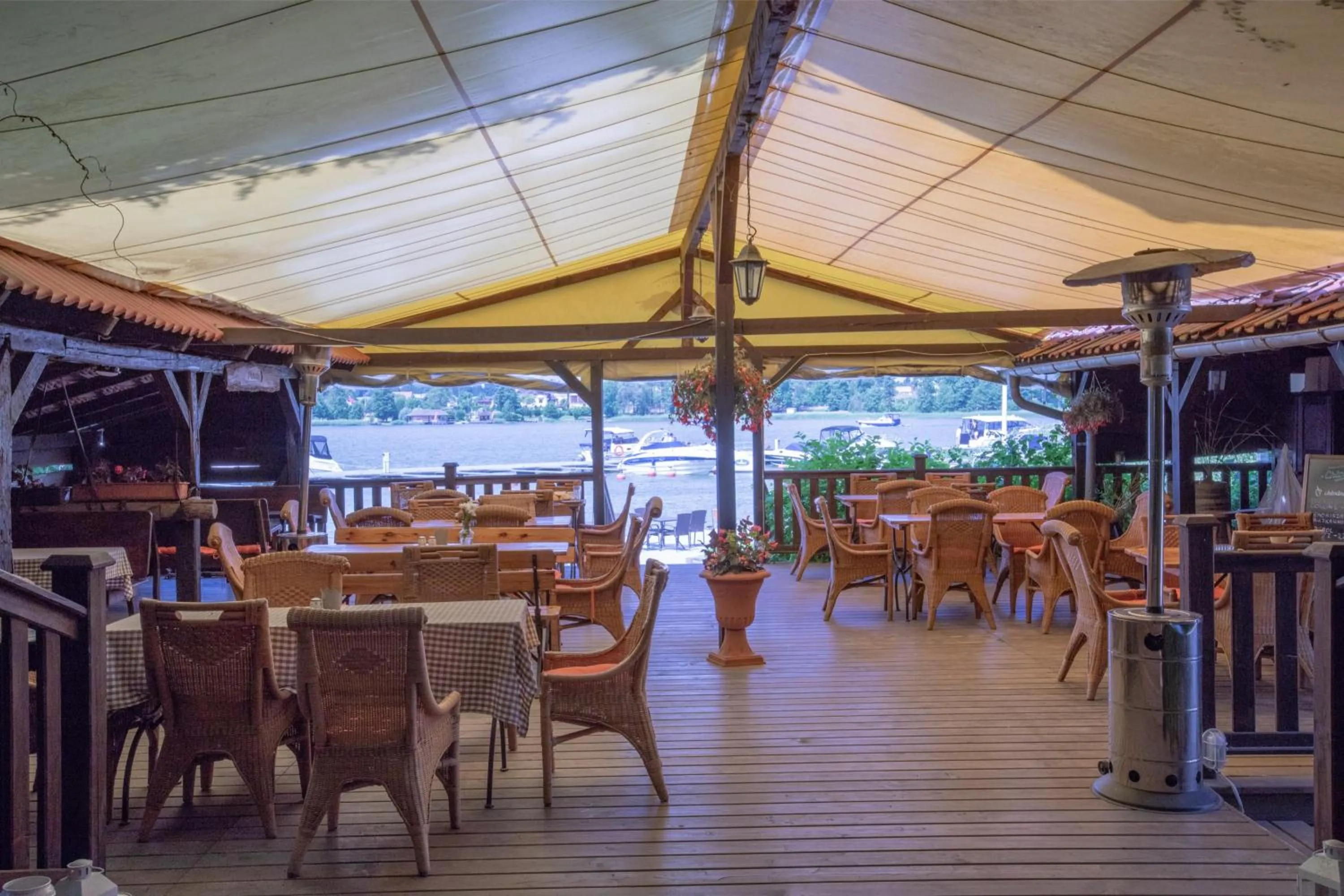 Restaurant/places to eat in Gospoda pod Czarnym Łabędziem