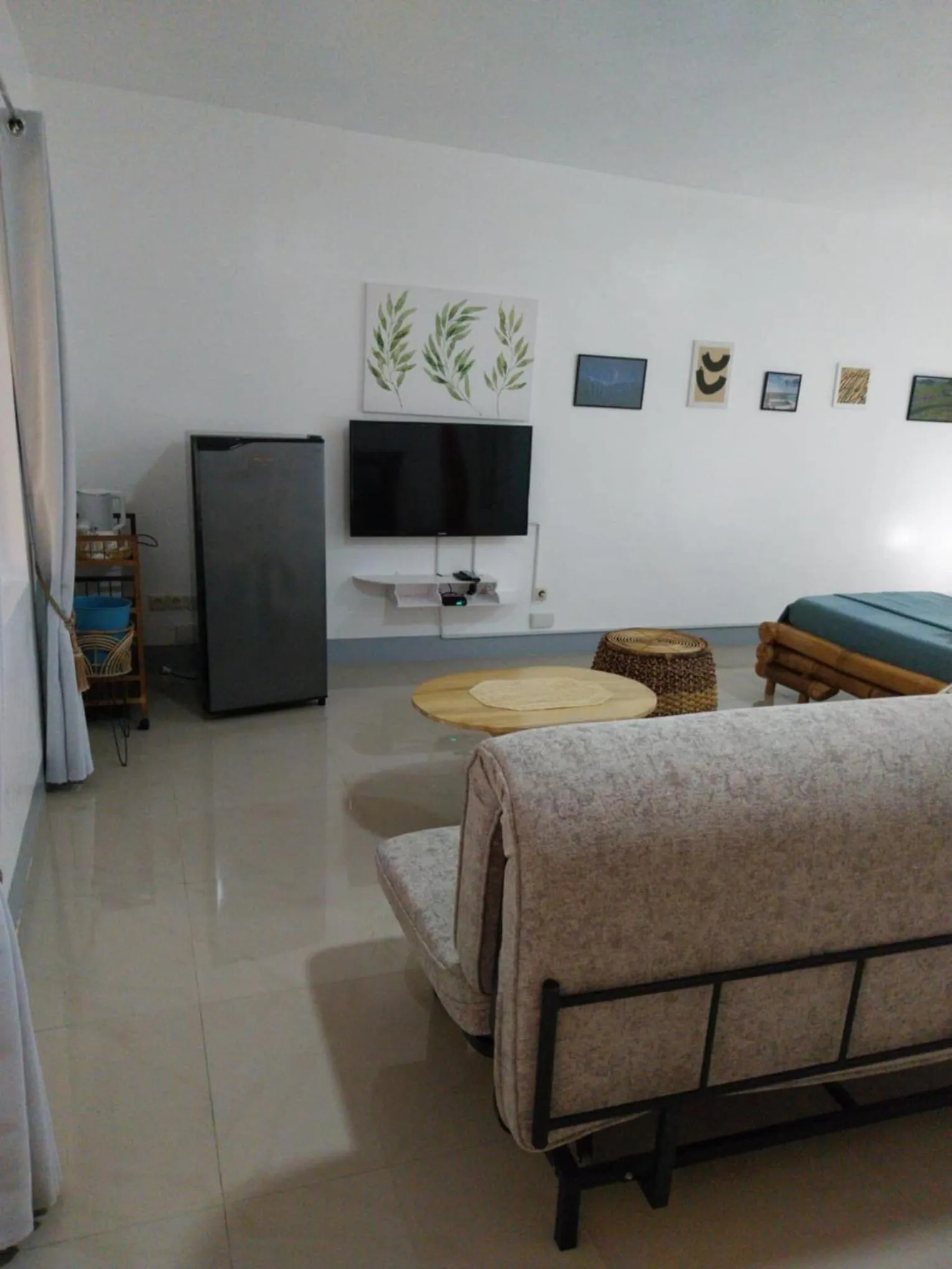 View (from property/room), Bed in Skott's Comfy Lodge