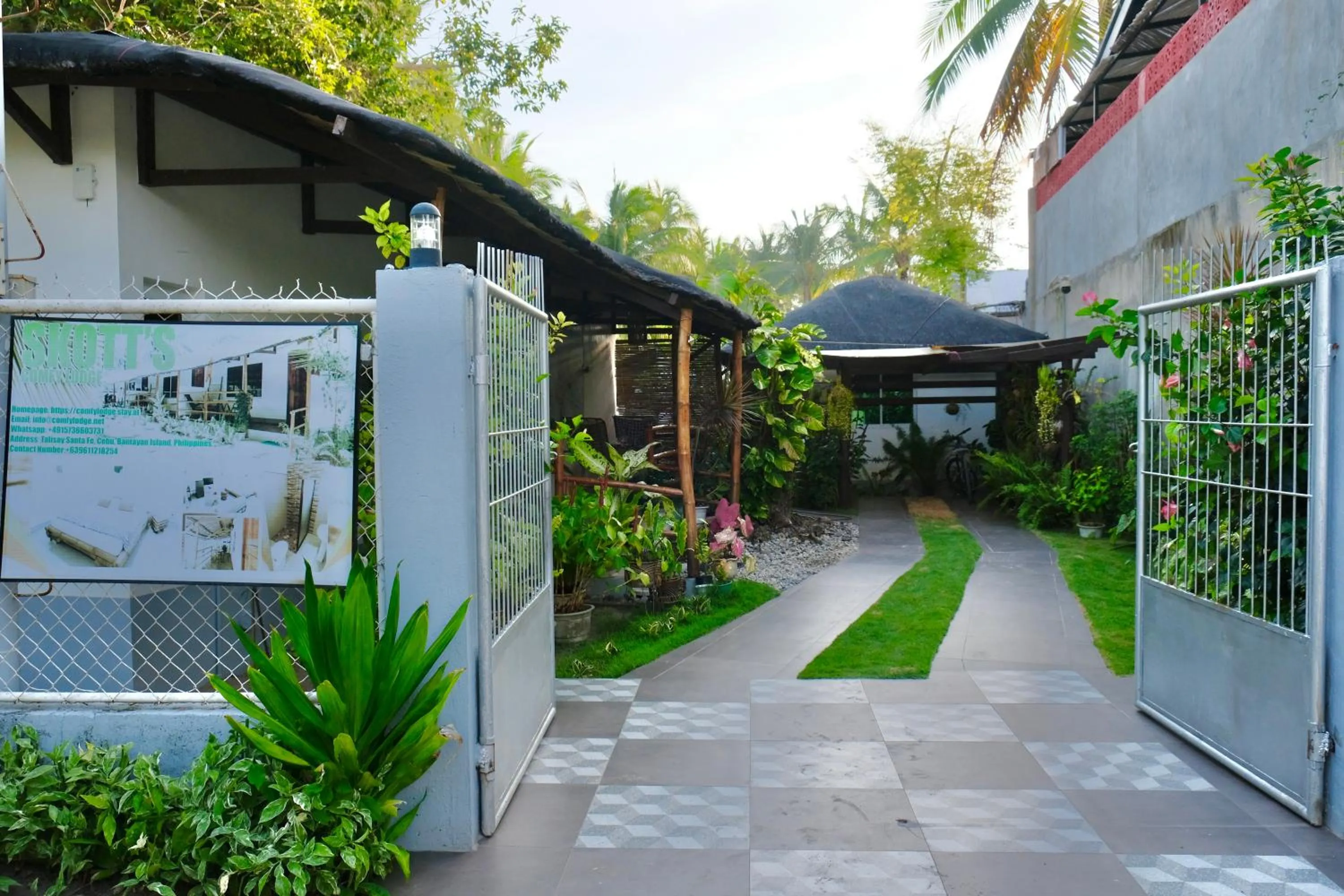Facade/entrance in Skott's Comfy Lodge