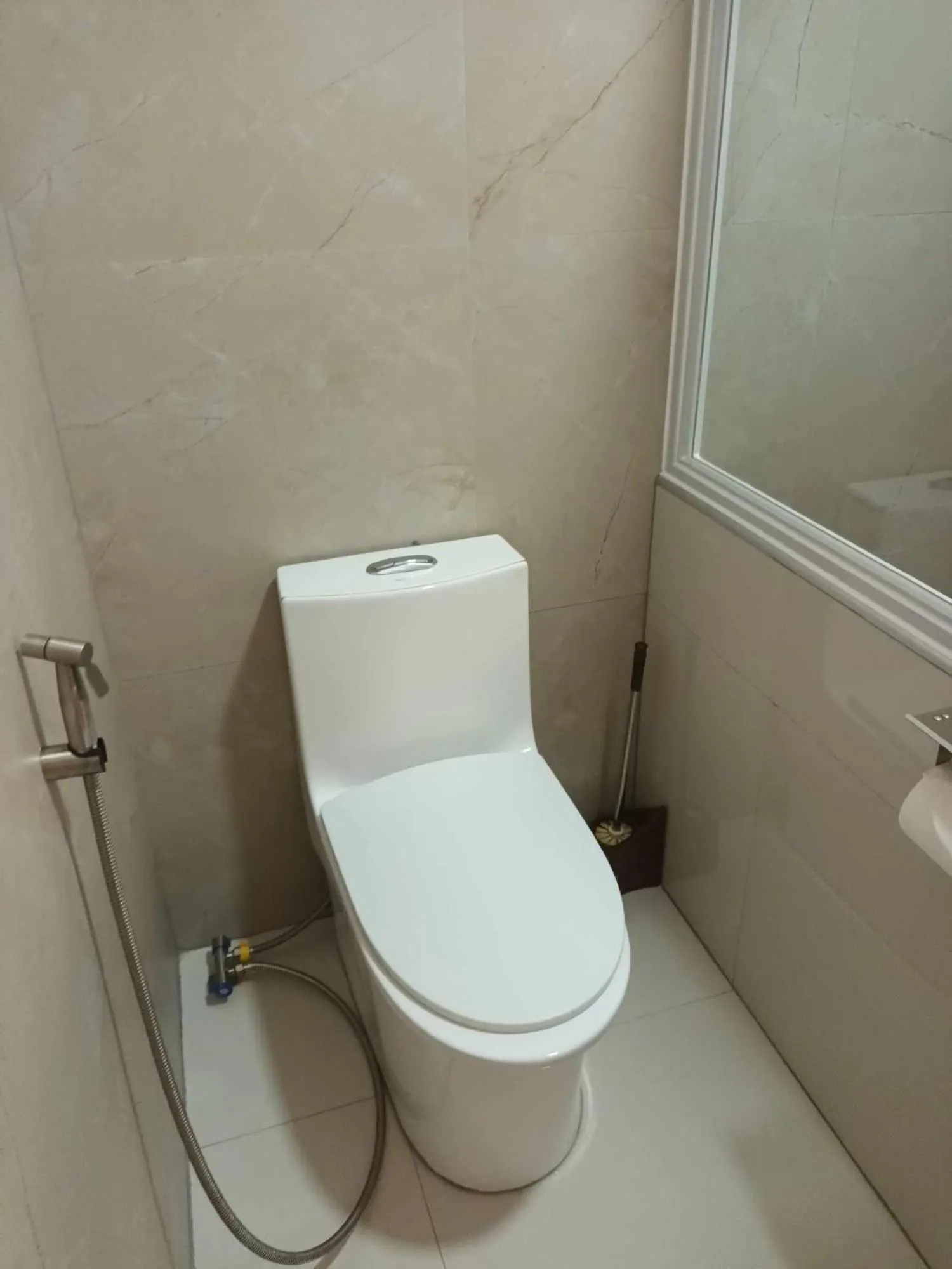 Toilet in Skott's Comfy Lodge