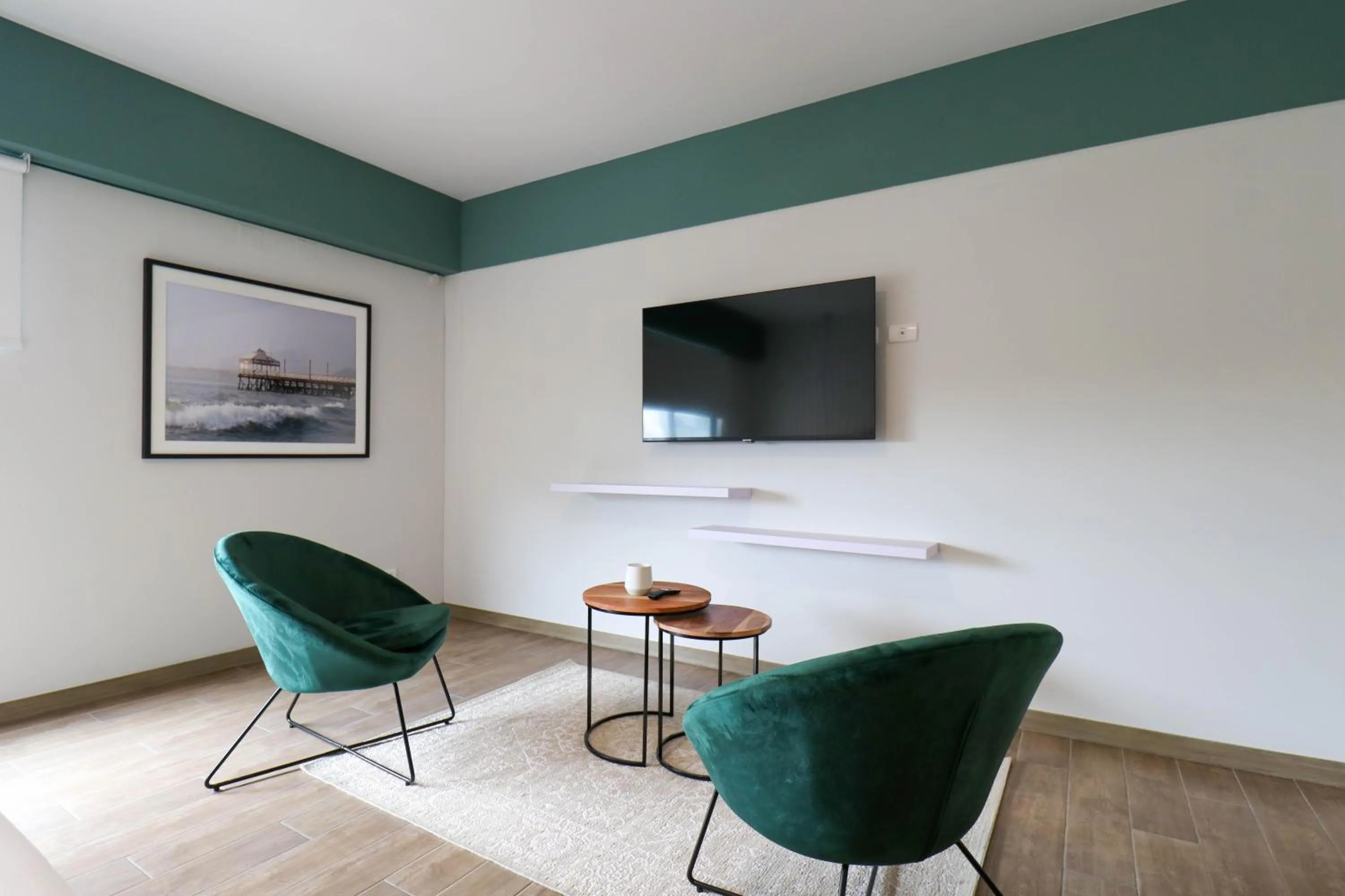 TV and multimedia in SoHo by Wynwood House