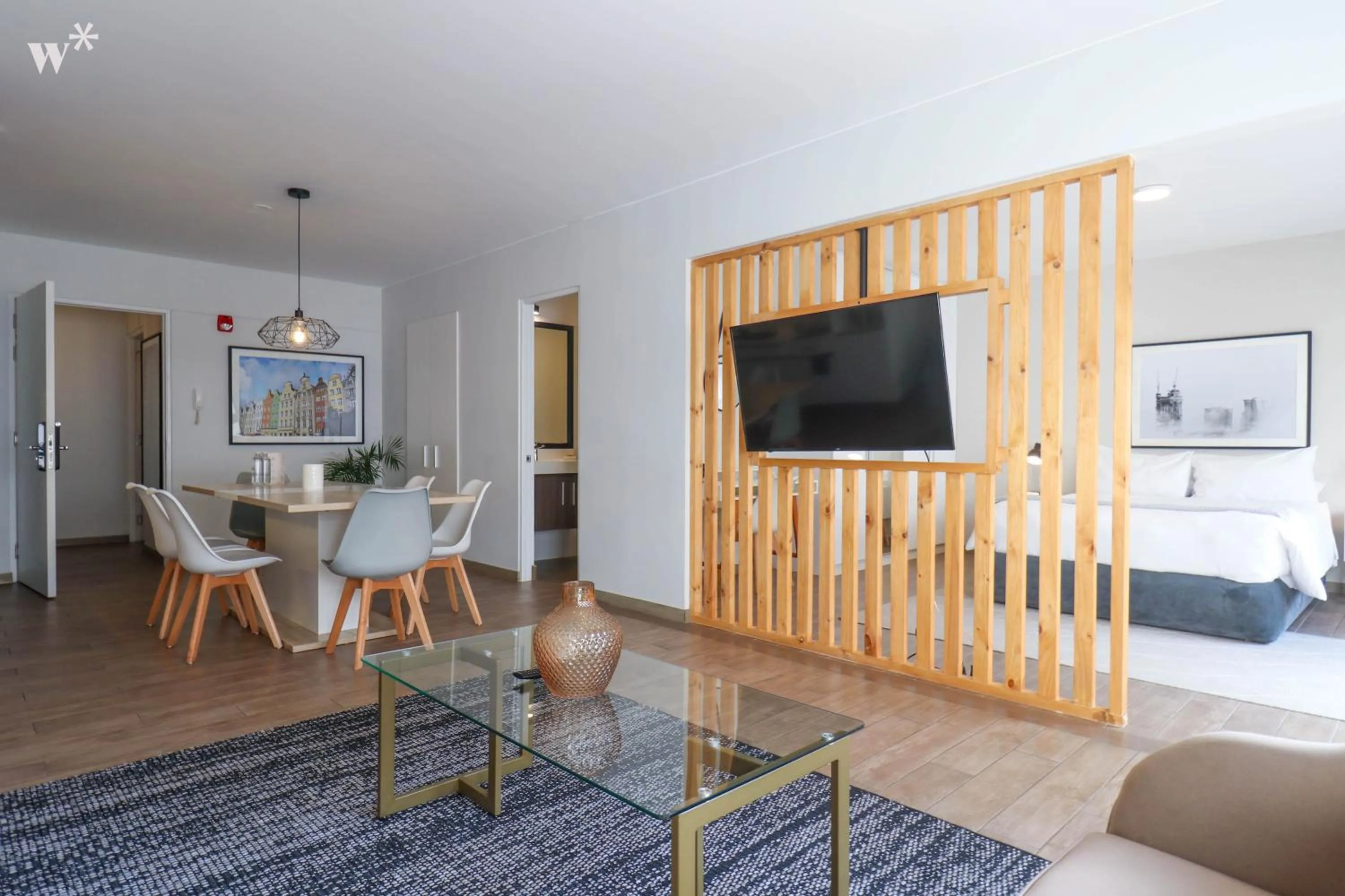 Dining area in Wynwood Berlin in Miraflores