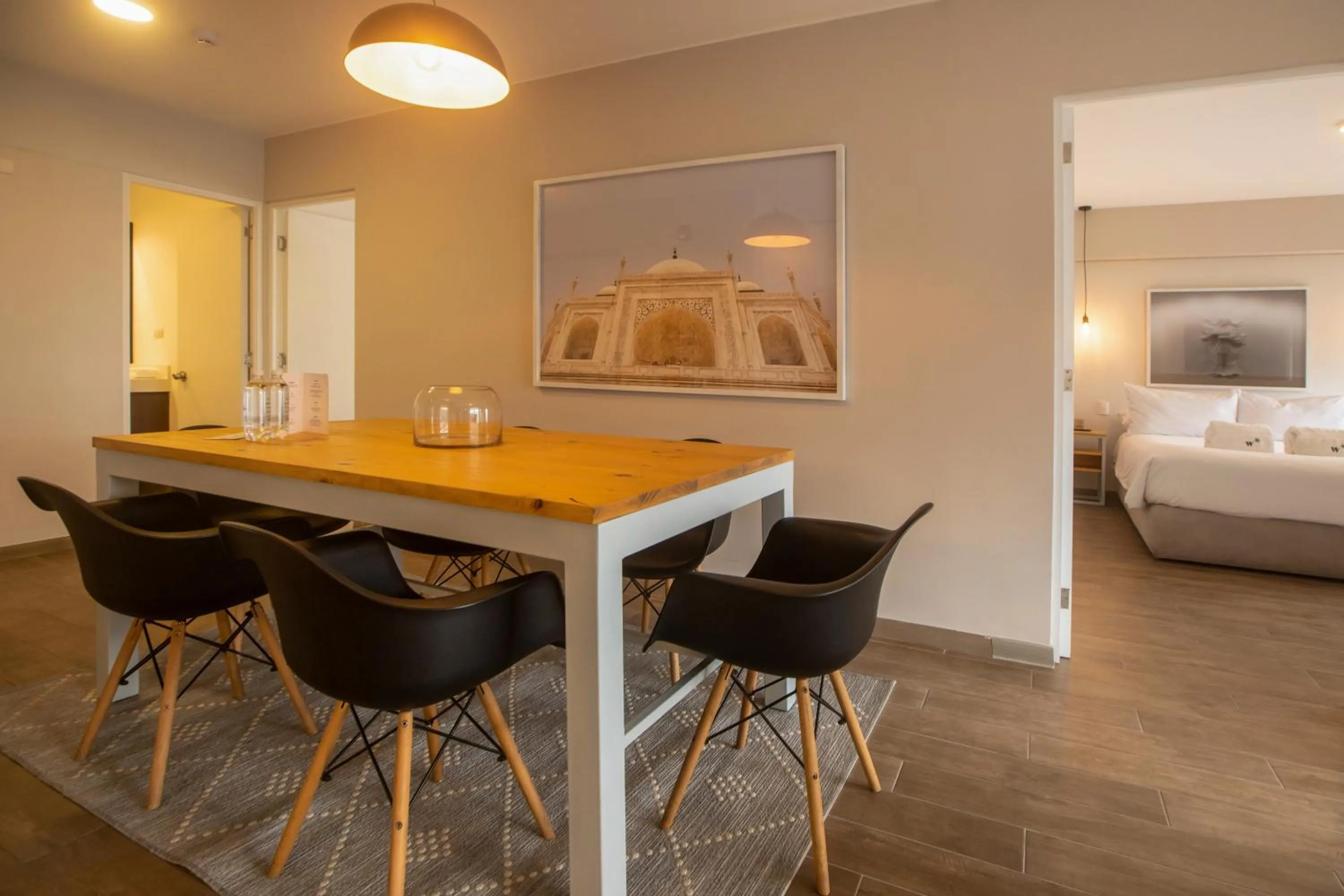 Dining area, Bed in SoHo by Wynwood House