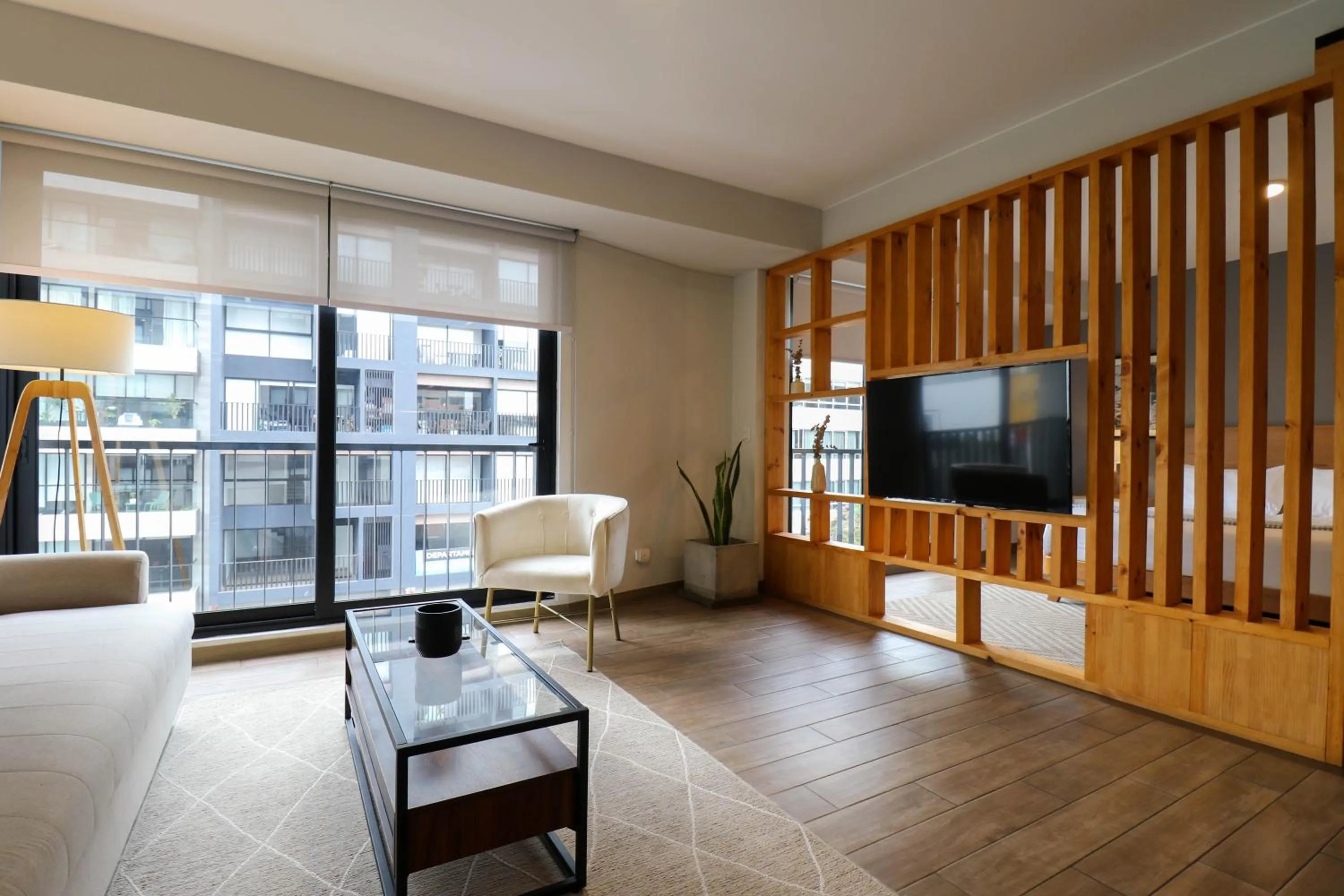 TV and multimedia in SoHo by Wynwood House